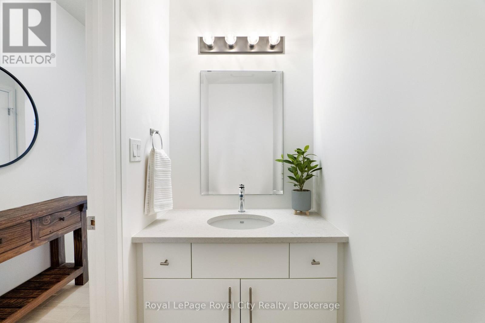 












83 THATCHER DRIVE

,
Guelph (Kortright East),




Ontario
N1L1B3

