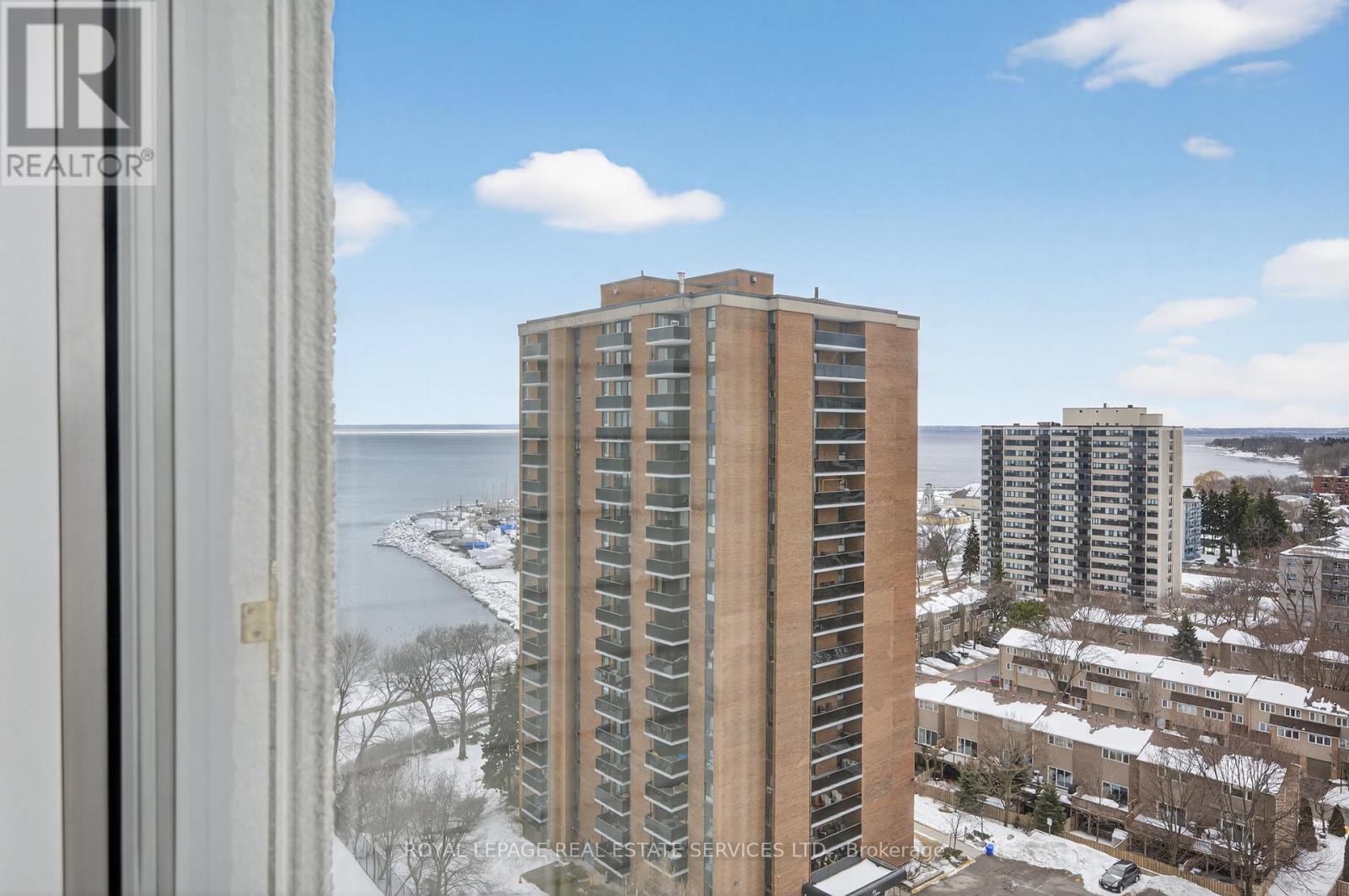 












1601 - 2180 MARINE DRIVE

,
Oakville,




Ontario
L6L5V2

