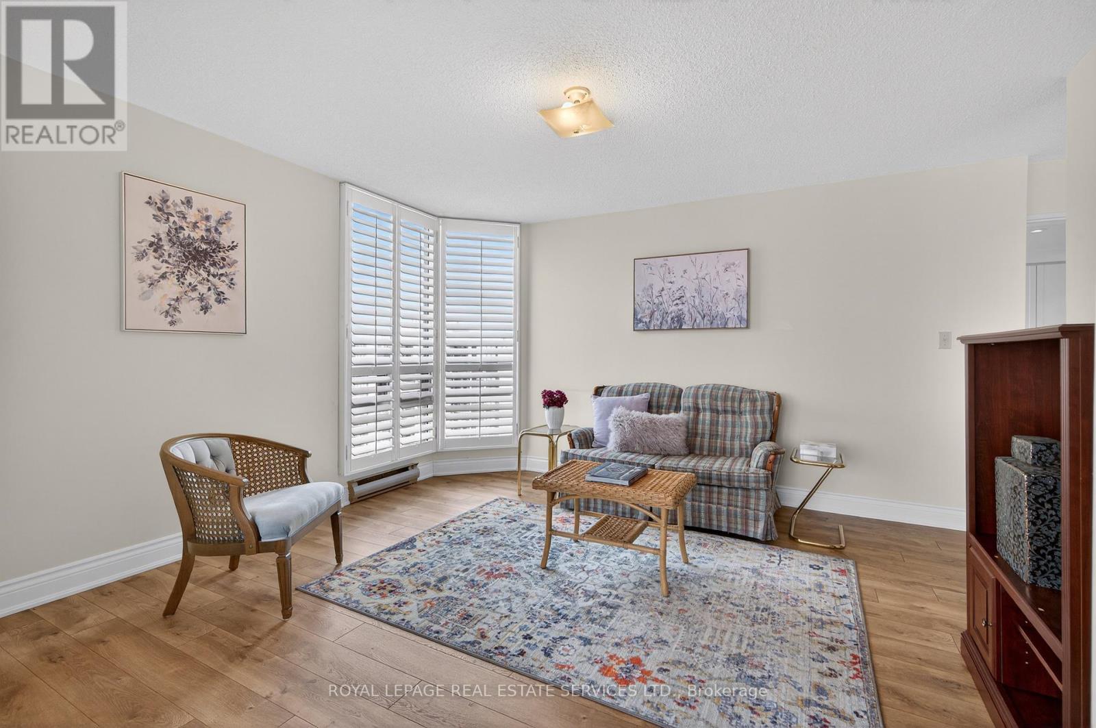 












1601 - 2180 MARINE DRIVE

,
Oakville,




Ontario
L6L5V2

