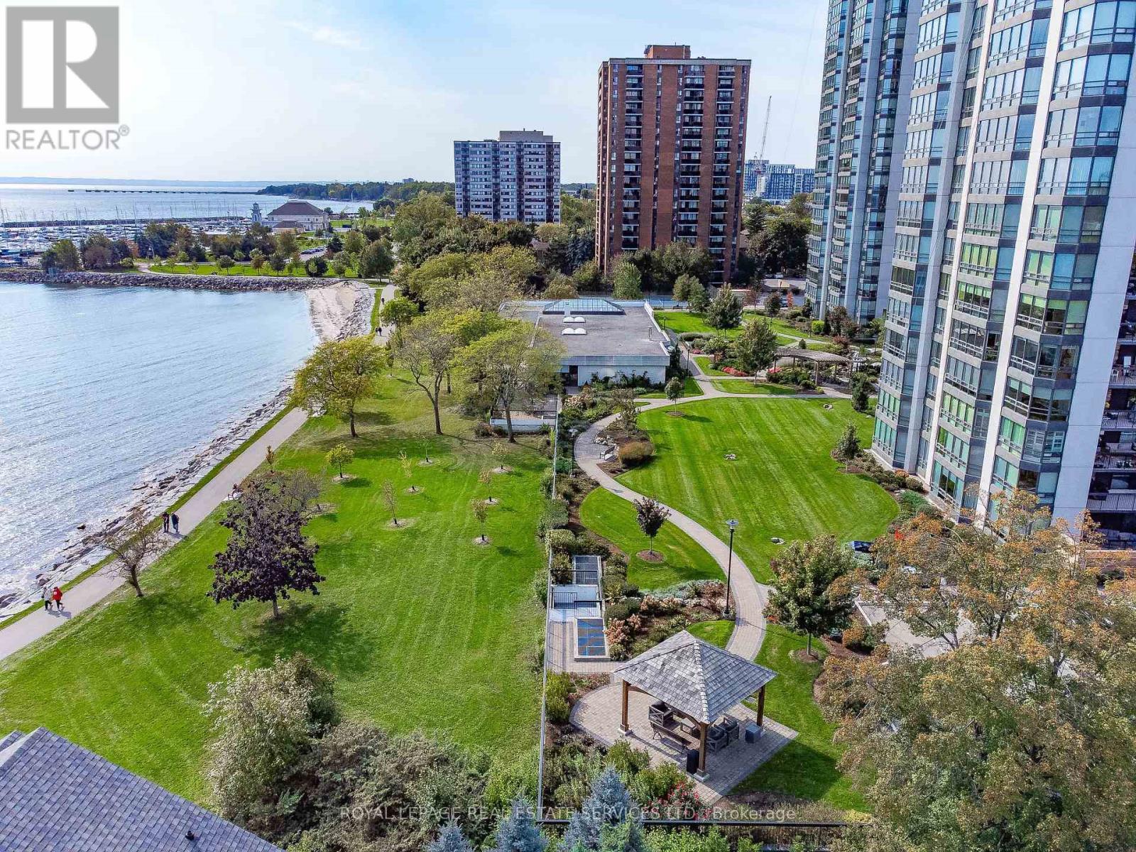 












1601 - 2180 MARINE DRIVE

,
Oakville,




Ontario
L6L5V2

