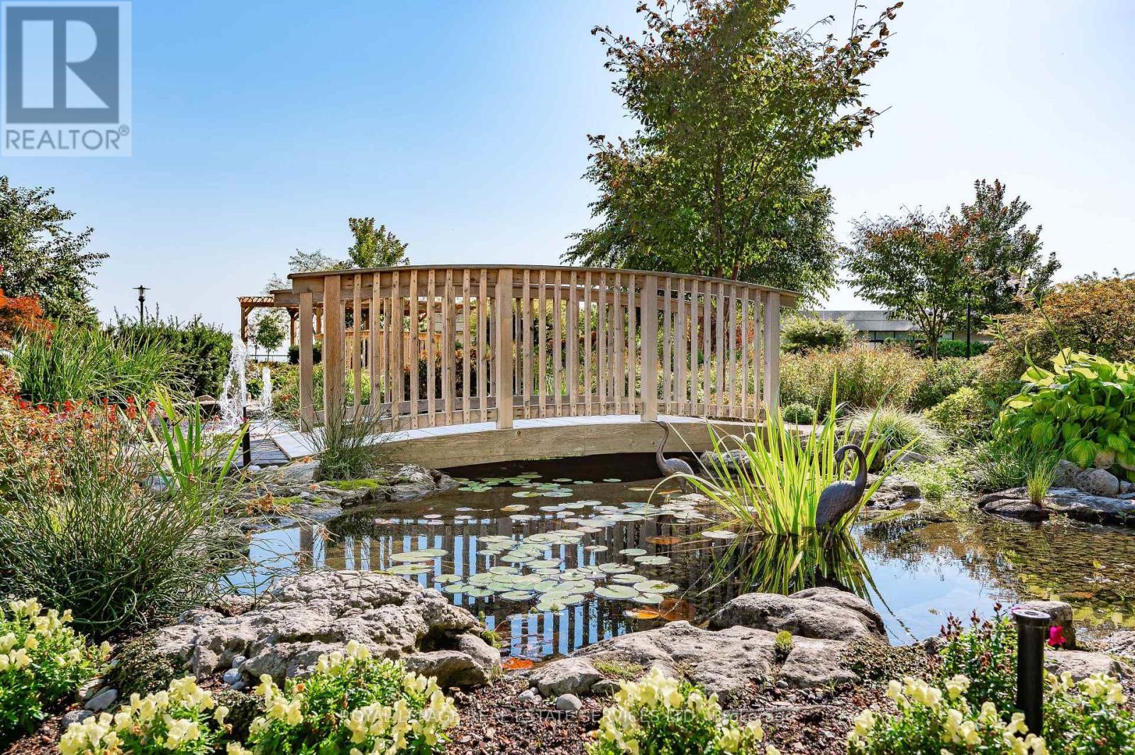 












1601 - 2180 MARINE DRIVE

,
Oakville,




Ontario
L6L5V2

