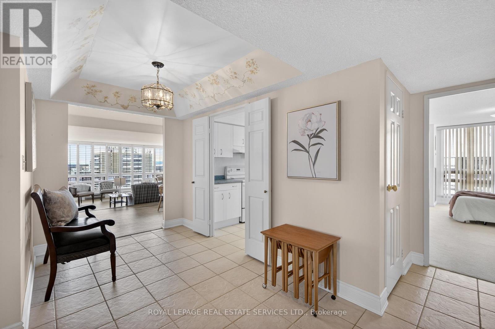 












1601 - 2180 MARINE DRIVE

,
Oakville,




Ontario
L6L5V2

