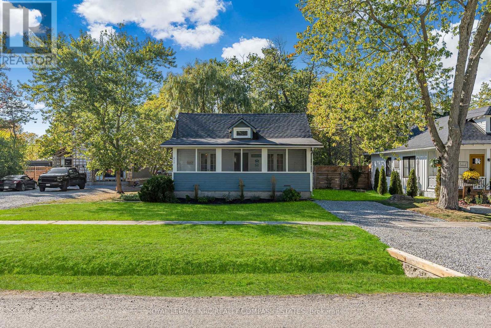 












317 BEACHVIEW AVENUE

,
Fort Erie (Crescent Park),




Ontario
L2A4L8

