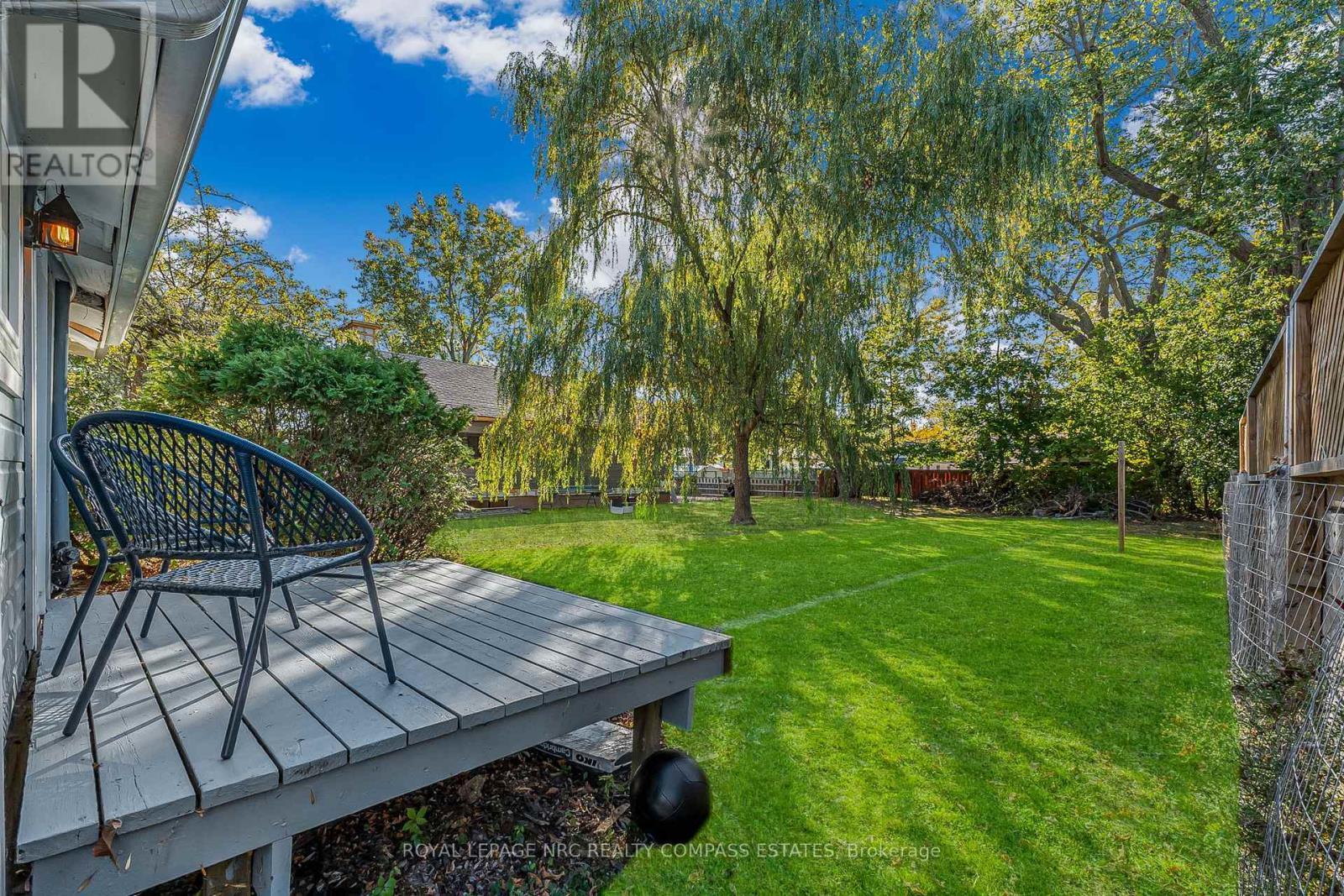 












317 BEACHVIEW AVENUE

,
Fort Erie (Crescent Park),




Ontario
L2A4L8

