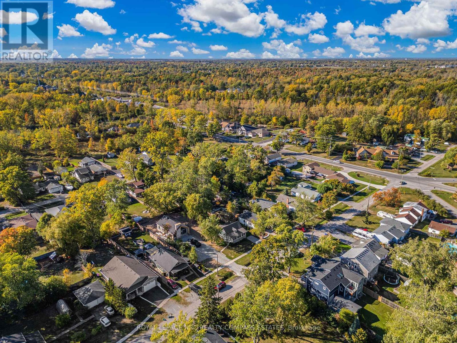 












317 BEACHVIEW AVENUE

,
Fort Erie (Crescent Park),




Ontario
L2A4L8

