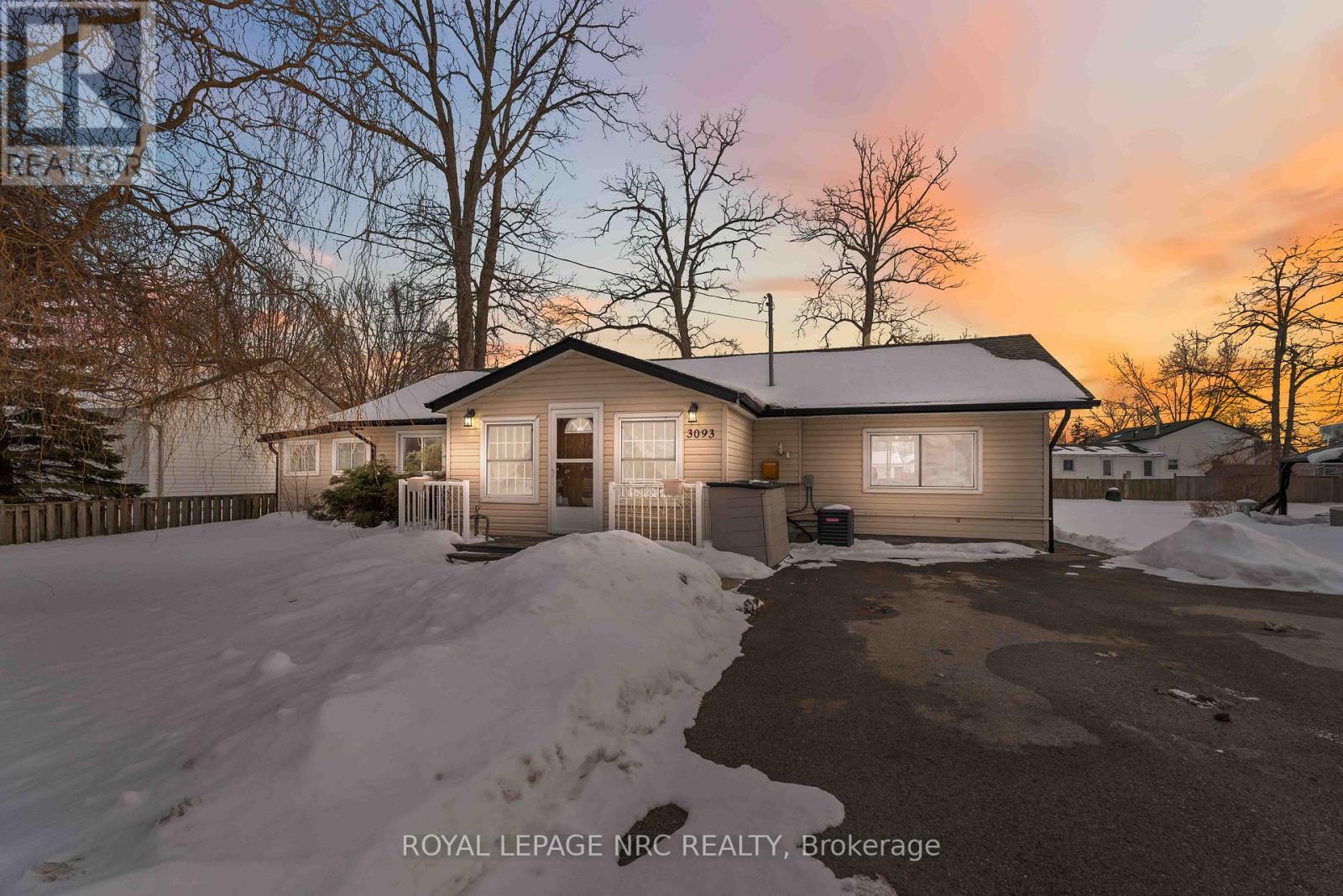 












3093 HYMAN AVENUE

,
Fort Erie (Ridgeway),




Ontario
L0S1N0

