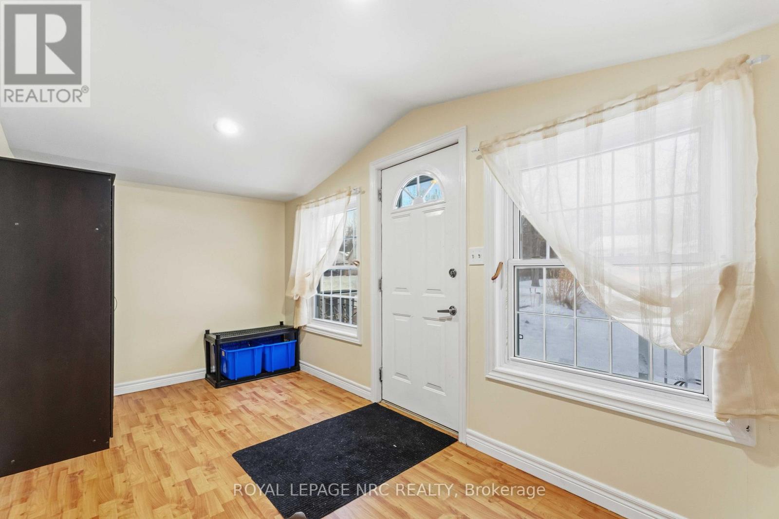 












3093 HYMAN AVENUE

,
Fort Erie (Ridgeway),




Ontario
L0S1N0

