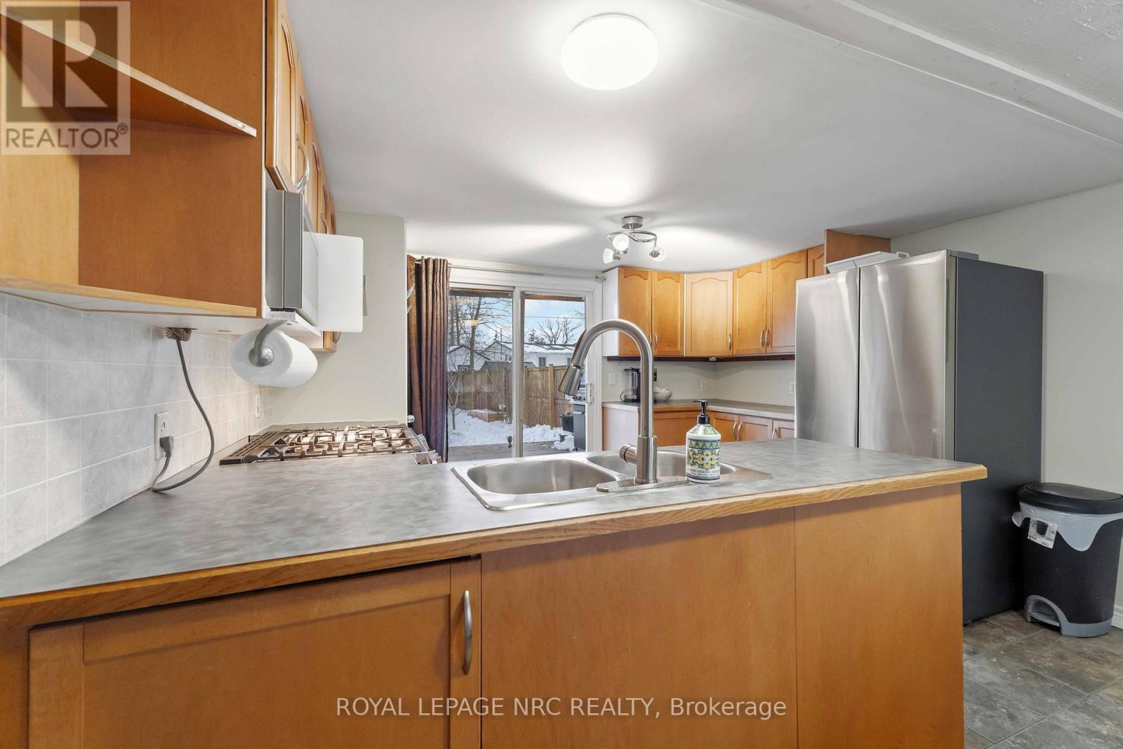 












3093 HYMAN AVENUE

,
Fort Erie (Ridgeway),




Ontario
L0S1N0

