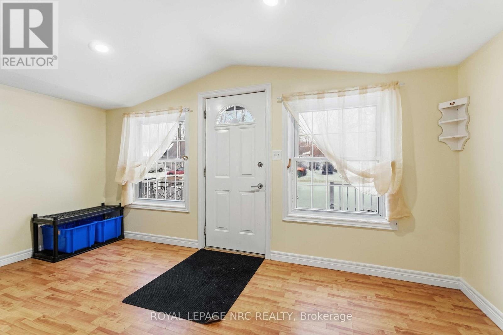 












3093 HYMAN AVENUE

,
Fort Erie (Ridgeway),




Ontario
L0S1N0

