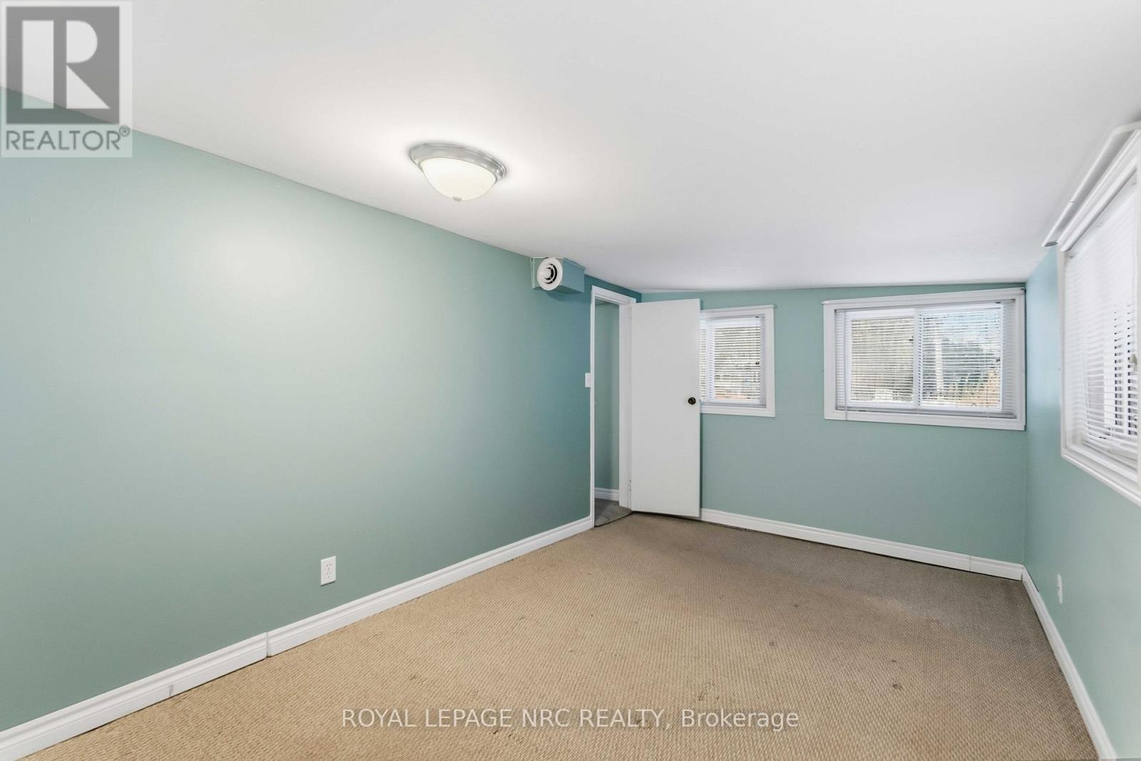 












3093 HYMAN AVENUE

,
Fort Erie (Ridgeway),




Ontario
L0S1N0

