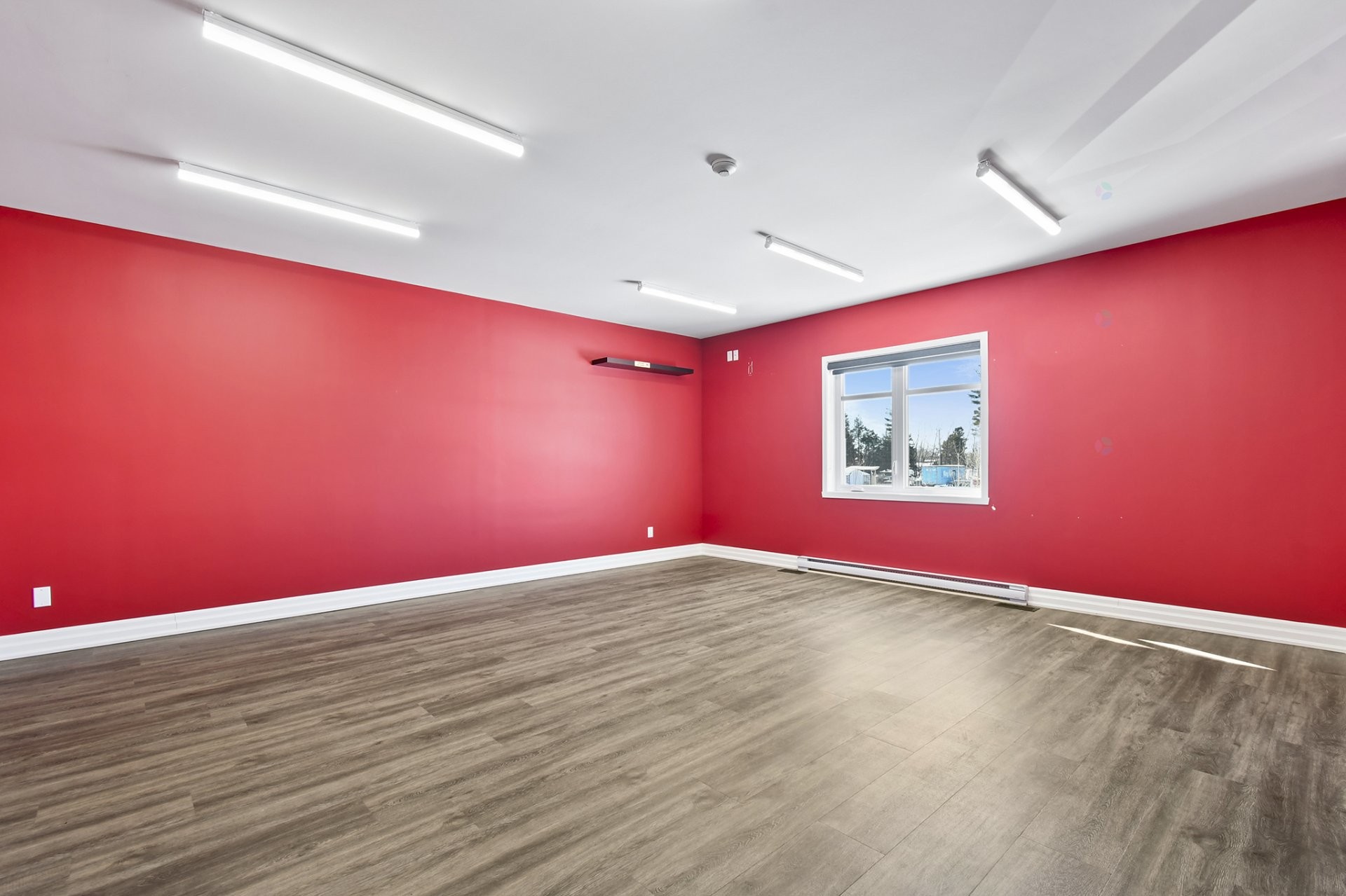 









30


Rue des Menuisiers

, A,
Sainte-Anne-des-Plaines,




QC
J5N2T2

