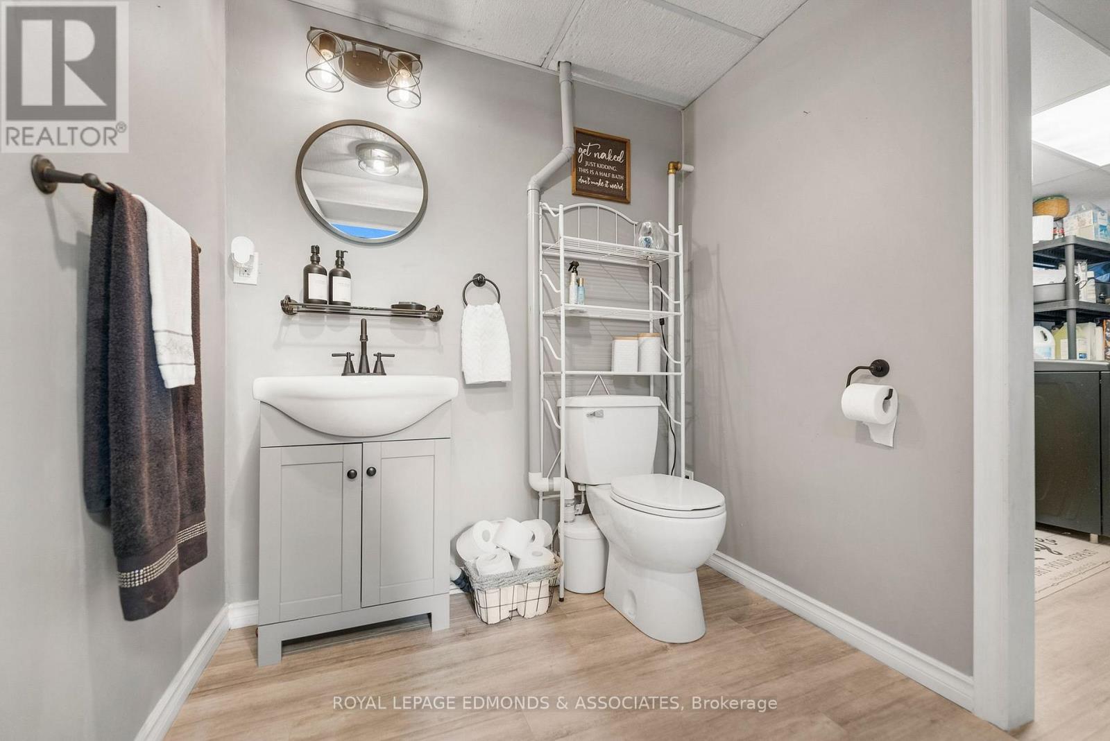 












1486 WILSON ROAD

,
Laurentian Valley,




Ontario
K8A6W4

