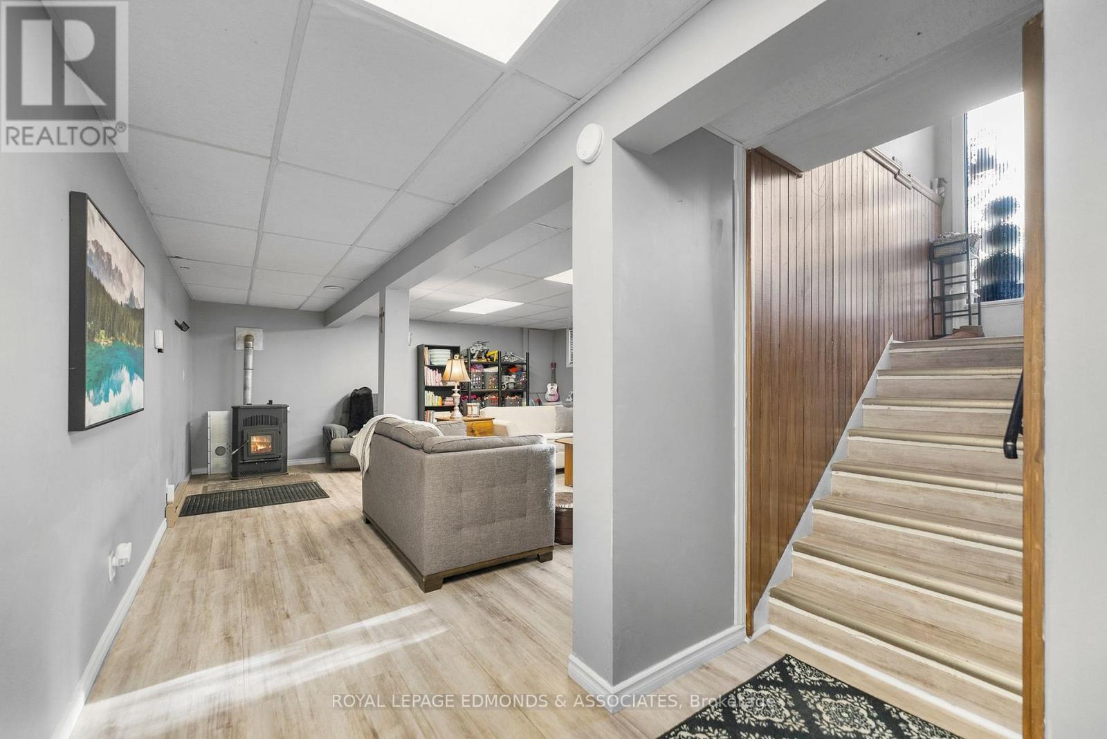 












1486 WILSON ROAD

,
Laurentian Valley,




Ontario
K8A6W4

