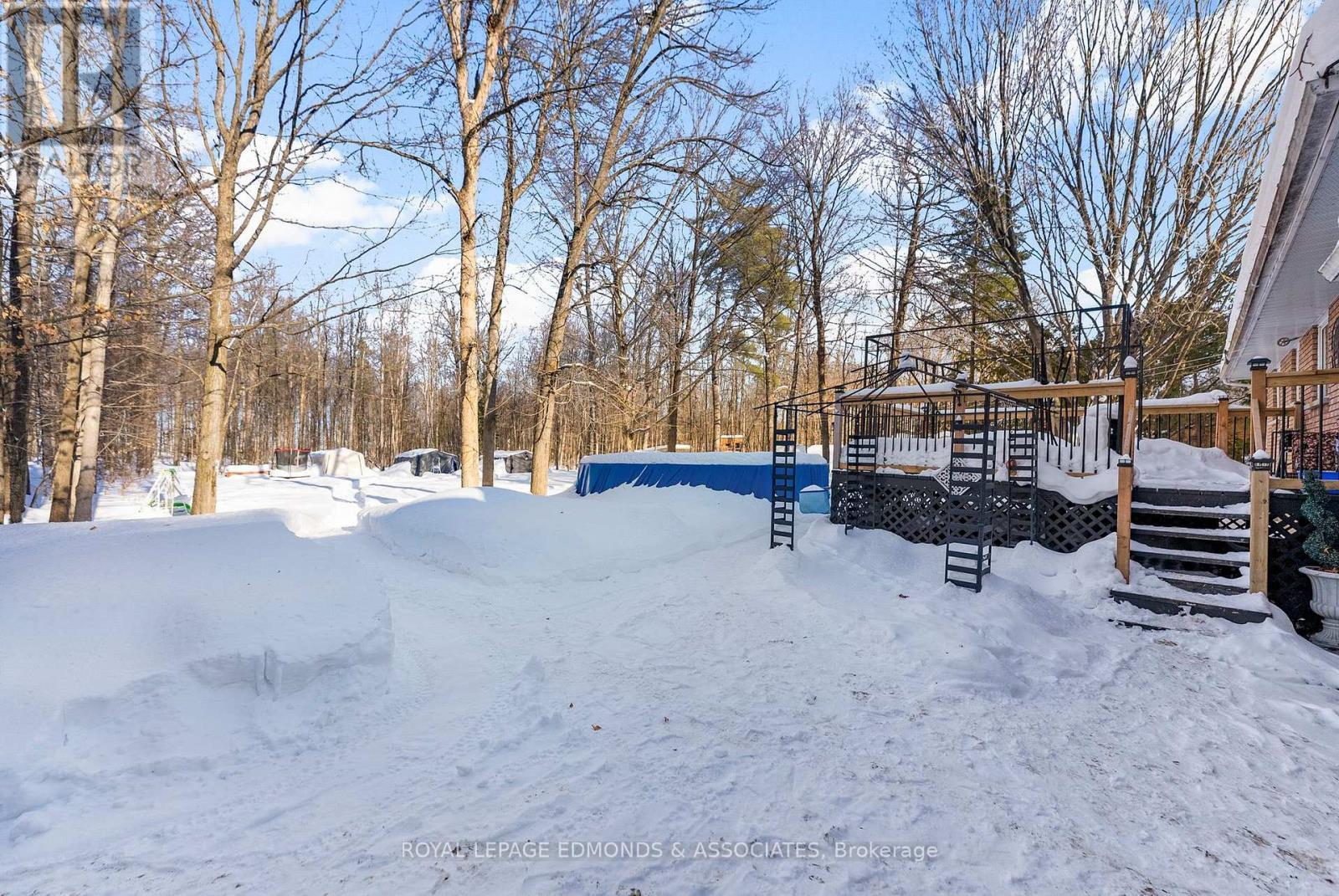 












1486 WILSON ROAD

,
Laurentian Valley,




Ontario
K8A6W4

