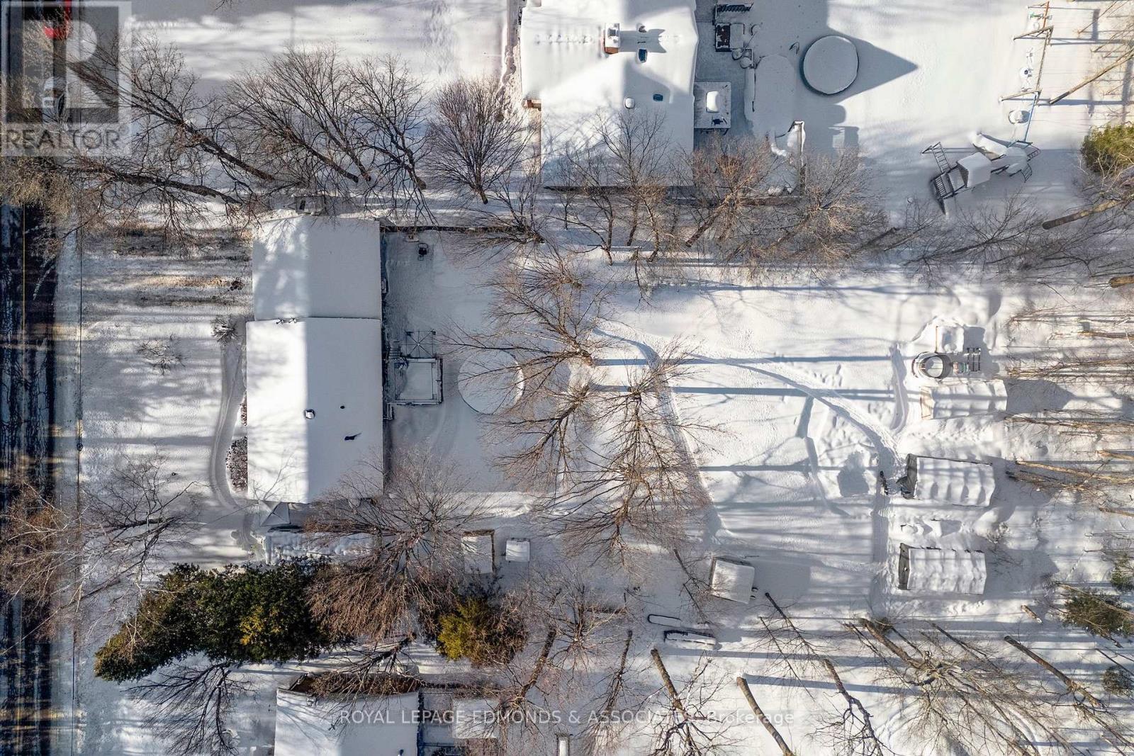 












1486 WILSON ROAD

,
Laurentian Valley,




Ontario
K8A6W4

