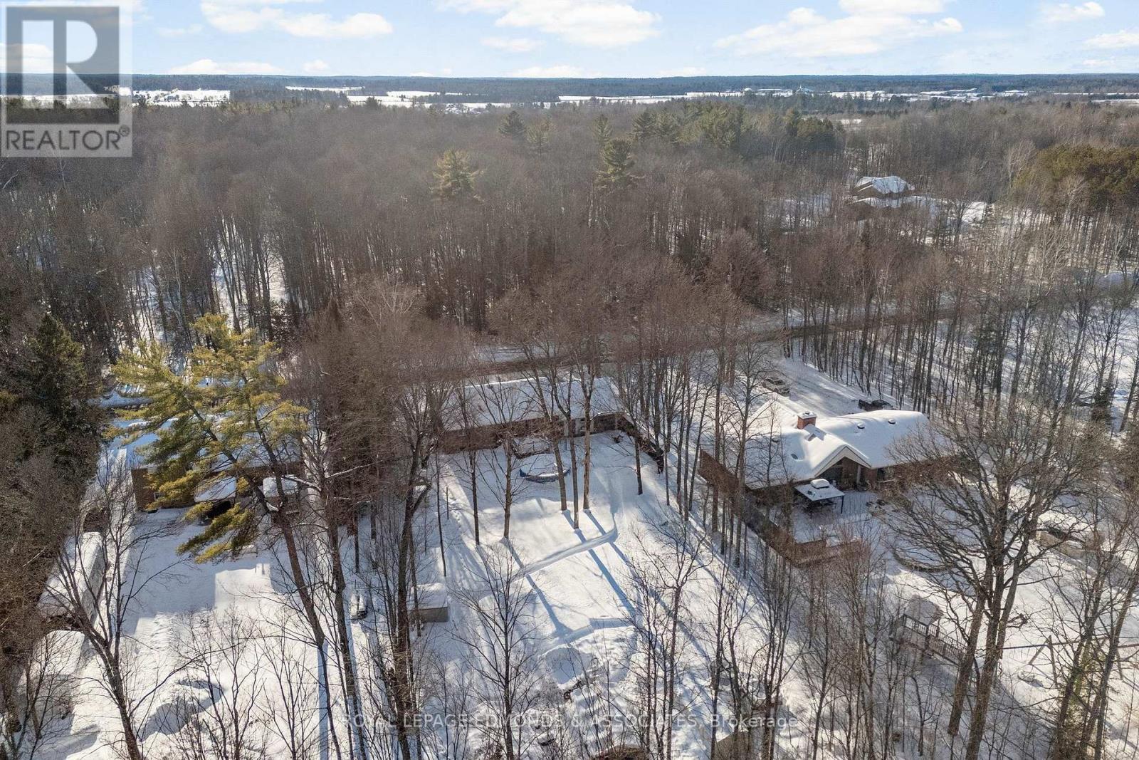 












1486 WILSON ROAD

,
Laurentian Valley,




Ontario
K8A6W4

