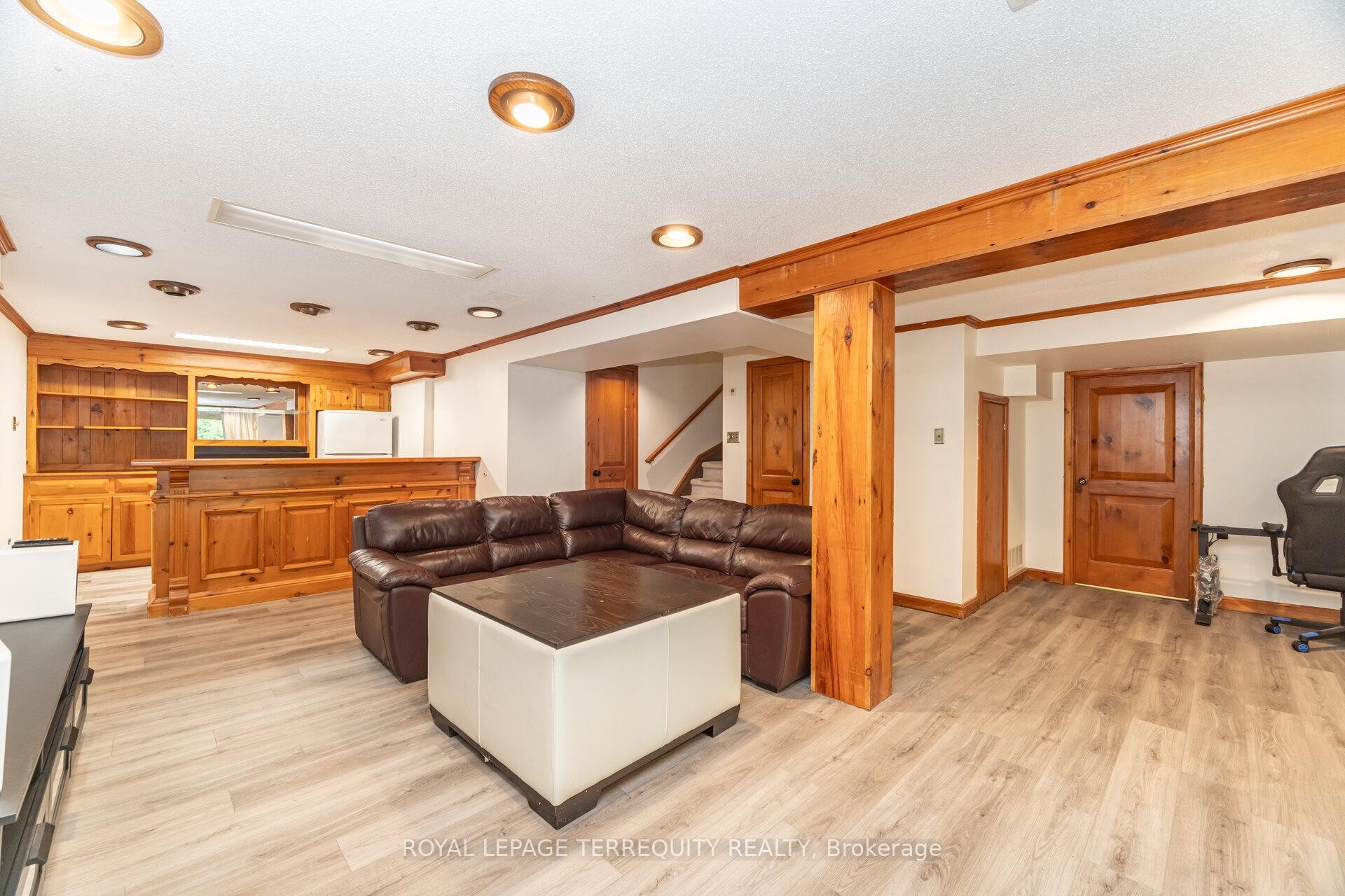 









4085


Wheelwright

Crescent,
Mississauga,




ON
L5L 2X3

