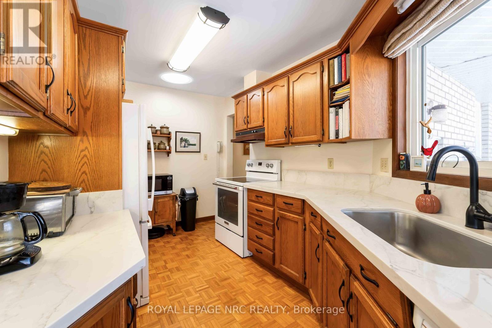 












4271 13TH STREET

,
Lincoln (Lincoln-Jordan/Vineland),




Ontario
L0R1S0

