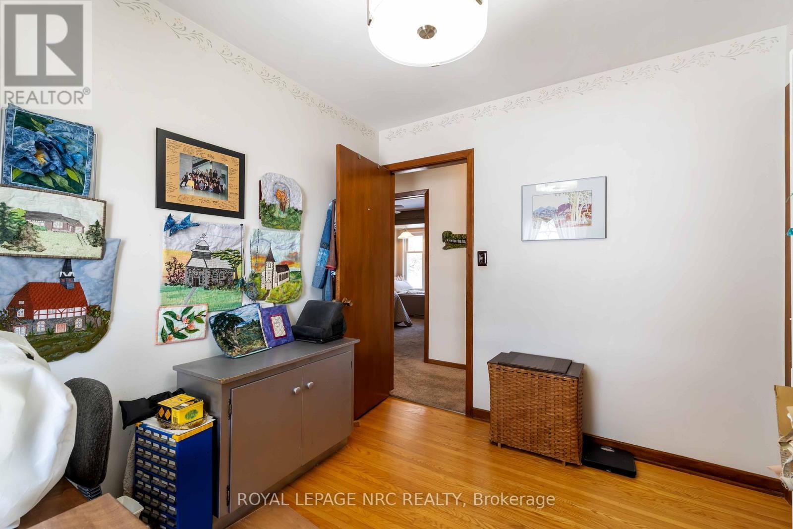 












4271 13TH STREET

,
Lincoln (Lincoln-Jordan/Vineland),




Ontario
L0R1S0

