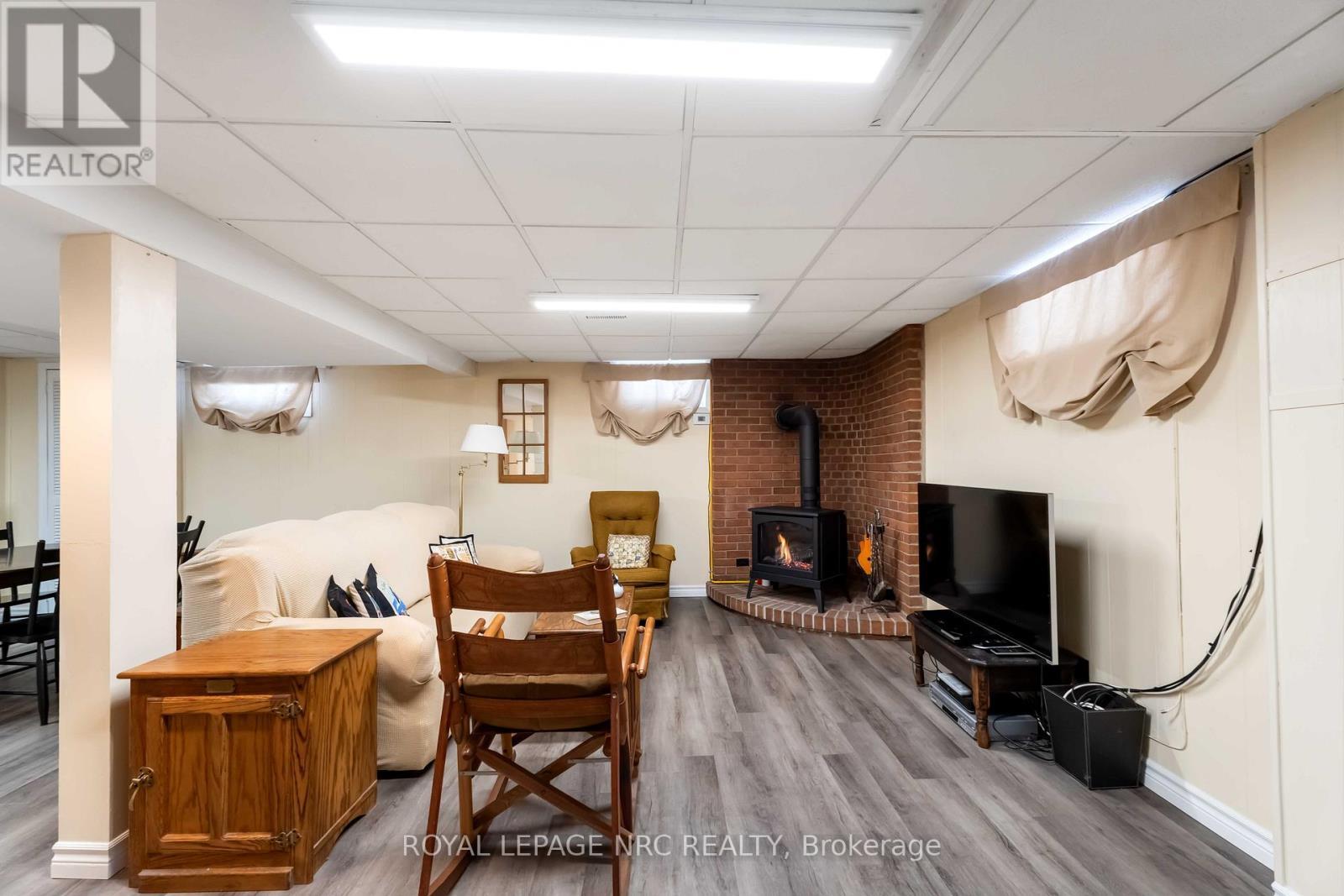 












4271 13TH STREET

,
Lincoln (Lincoln-Jordan/Vineland),




Ontario
L0R1S0

