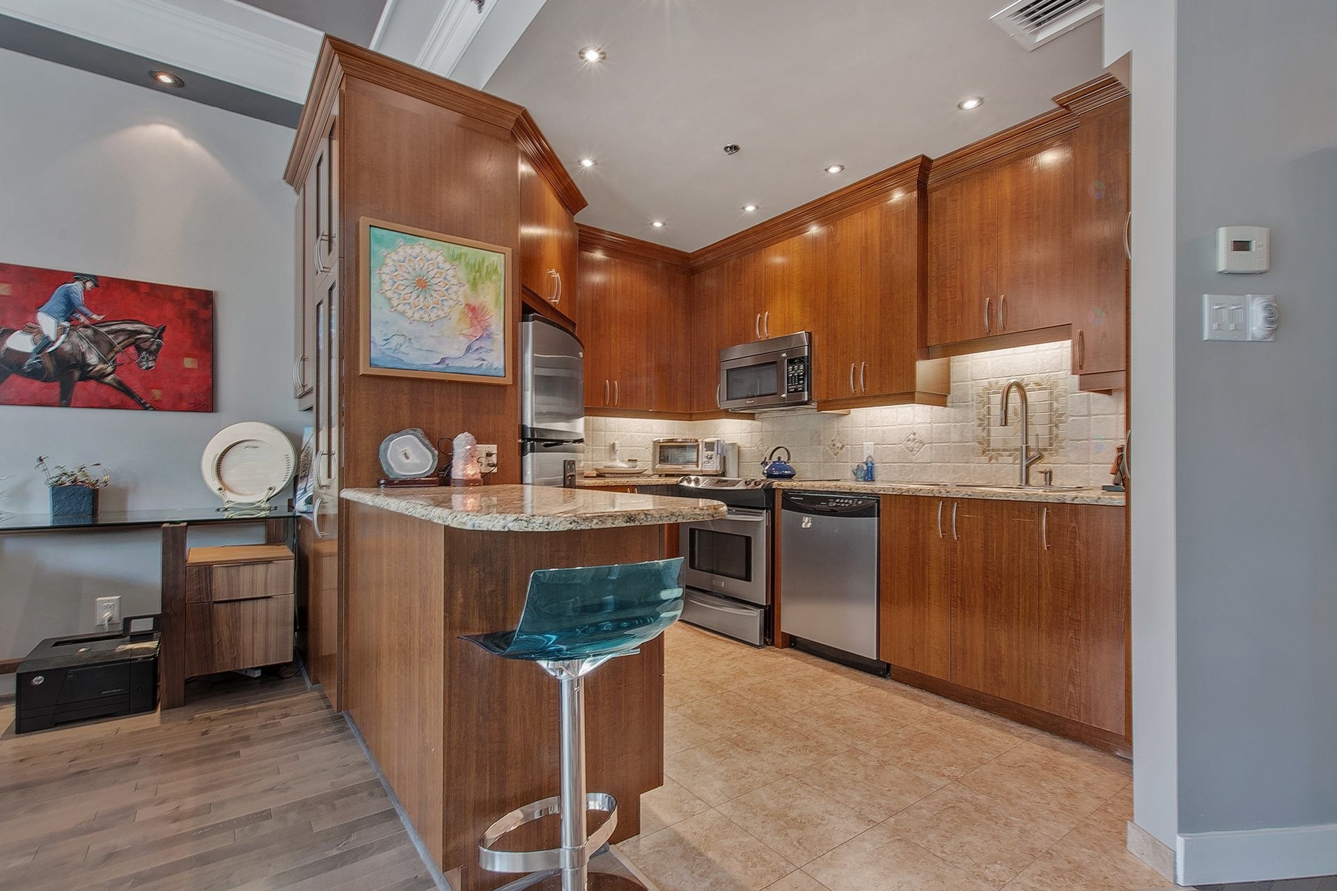 









4450


Prom. Paton

, 103,
Laval (Chomedey),




QC
H7W5J7

