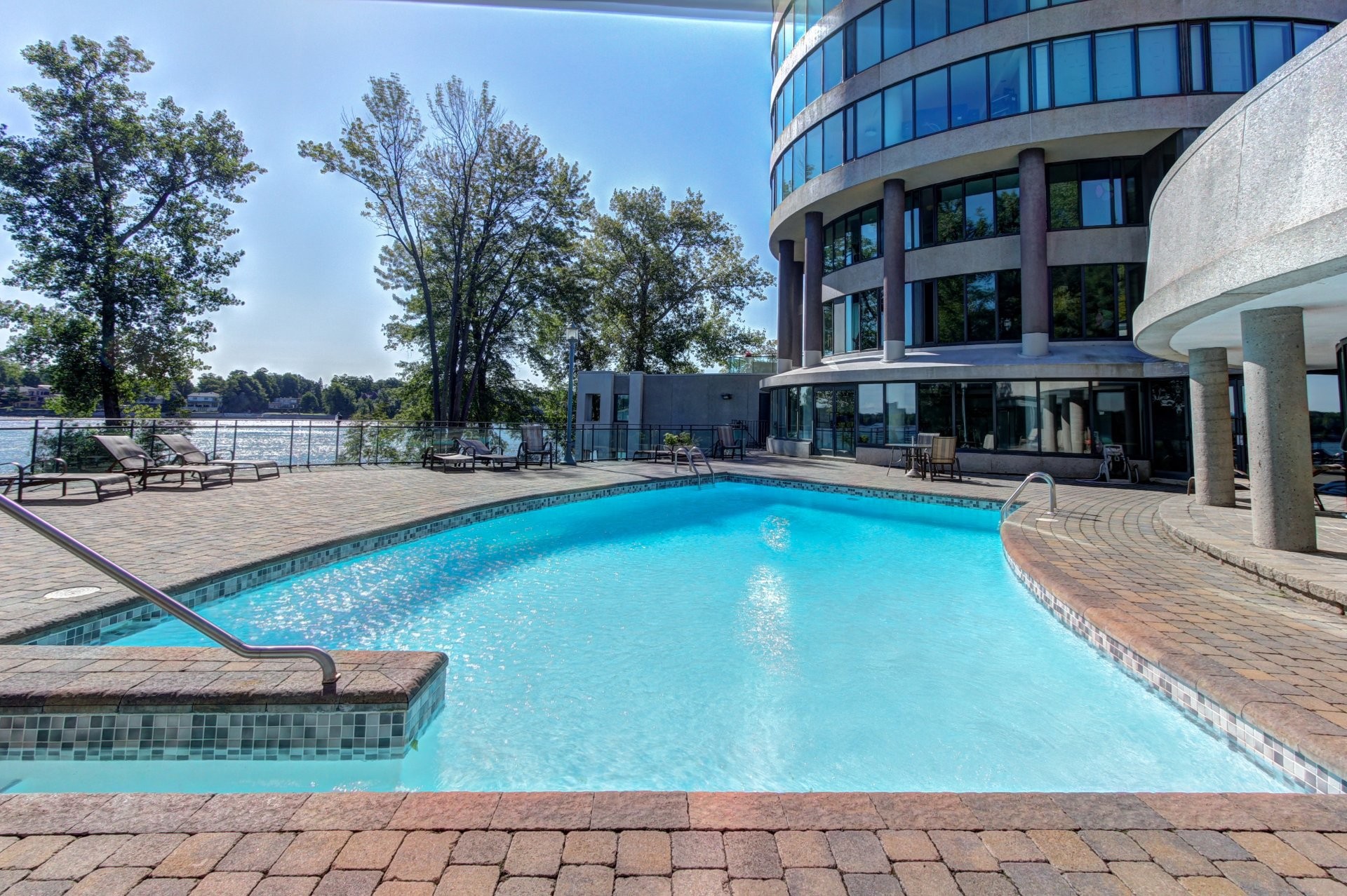 









4450


Prom. Paton

, 103,
Laval (Chomedey),




QC
H7W5J7

