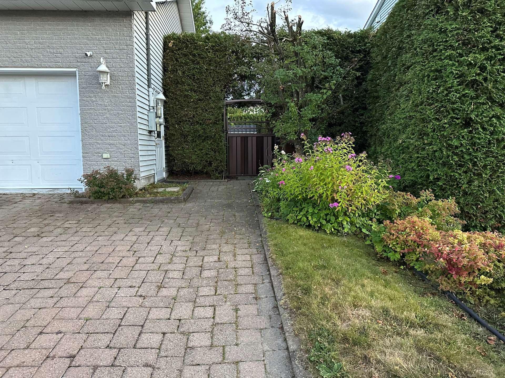 









2688


Rue des Mélèzes

,
Sherbrooke (Fleurimont),




QC
J1G4X9

