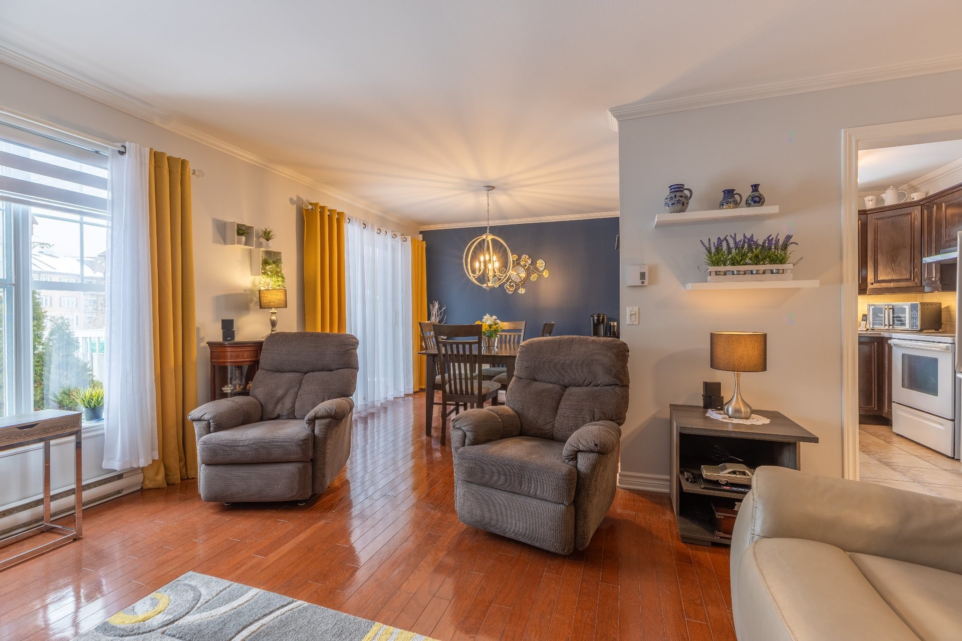 









550


Av. Forest

, 3,
Pincourt,




QC
J7W0K2

