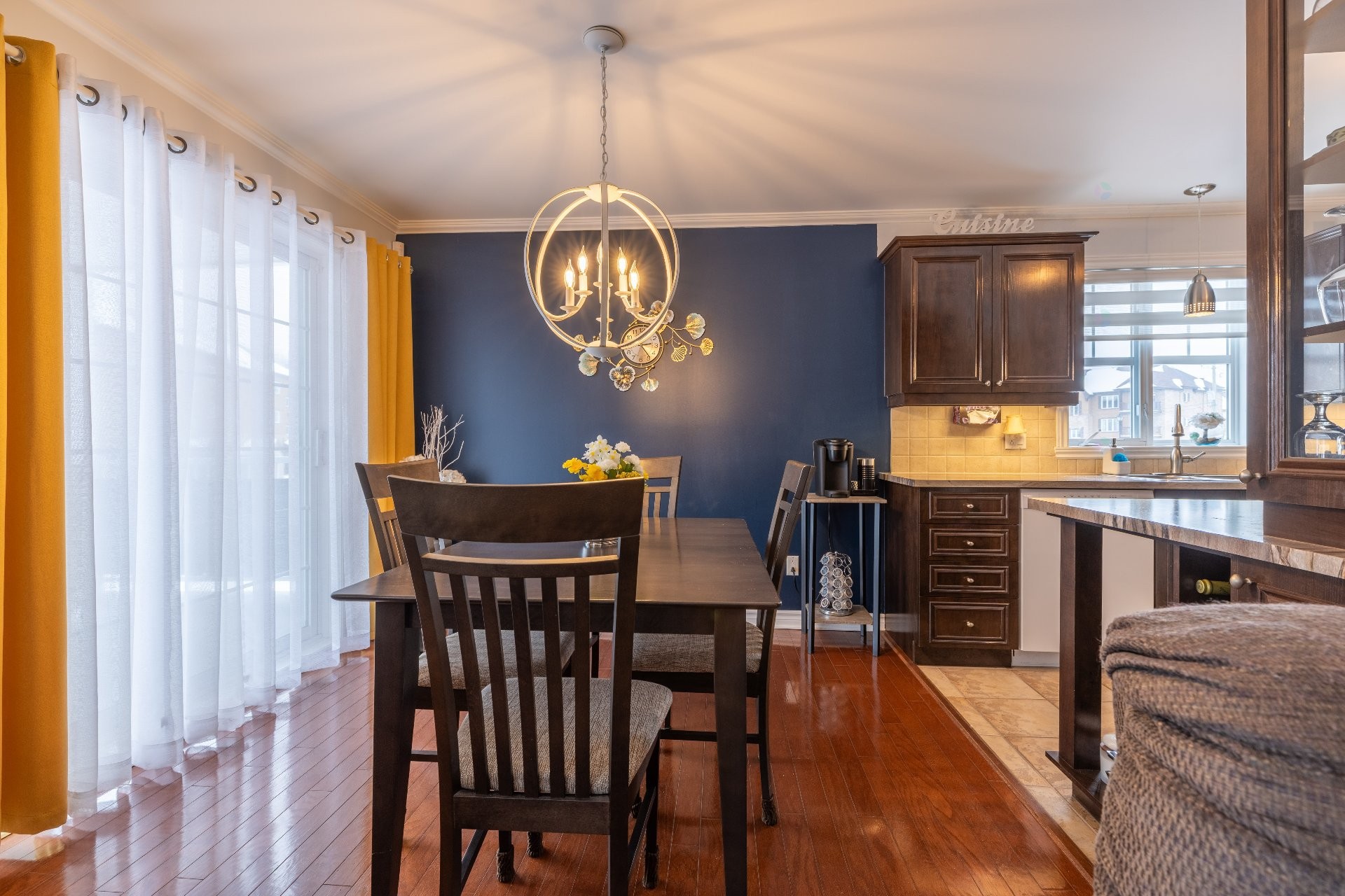 









550


Av. Forest

, 3,
Pincourt,




QC
J7W0K2

