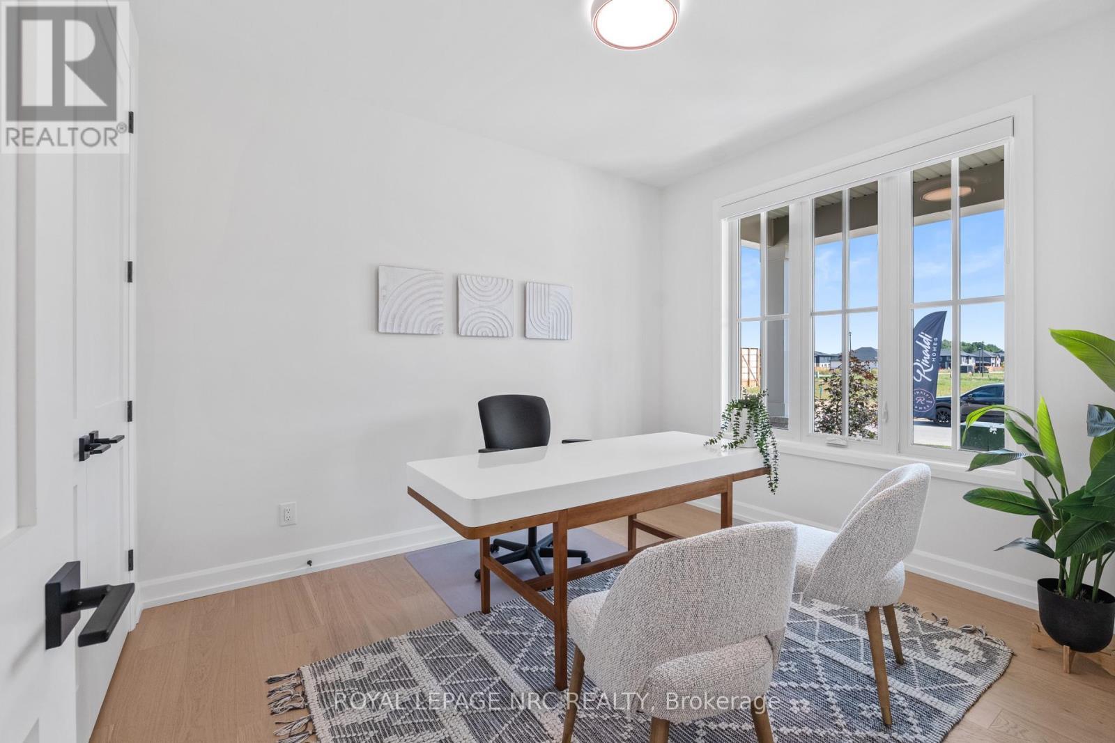 












4 PAGE STREET

,
Pelham (Fonthill),




Ontario
L3E0X3

