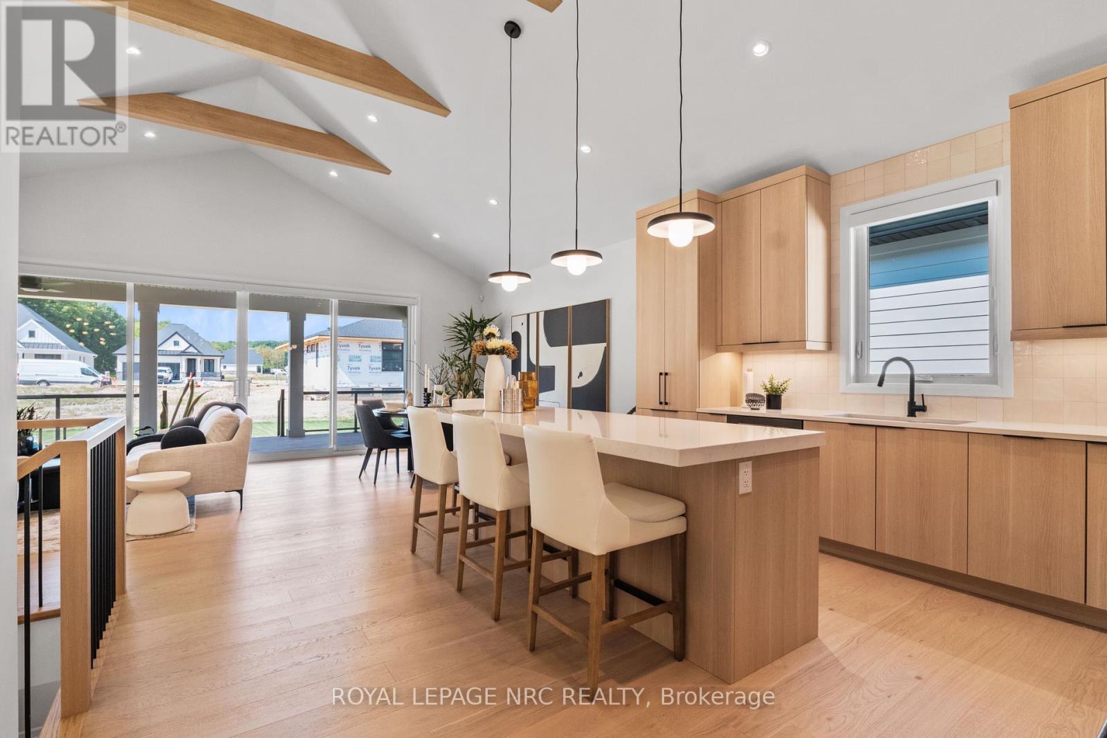 












4 PAGE STREET

,
Pelham (Fonthill),




Ontario
L3E0X3

