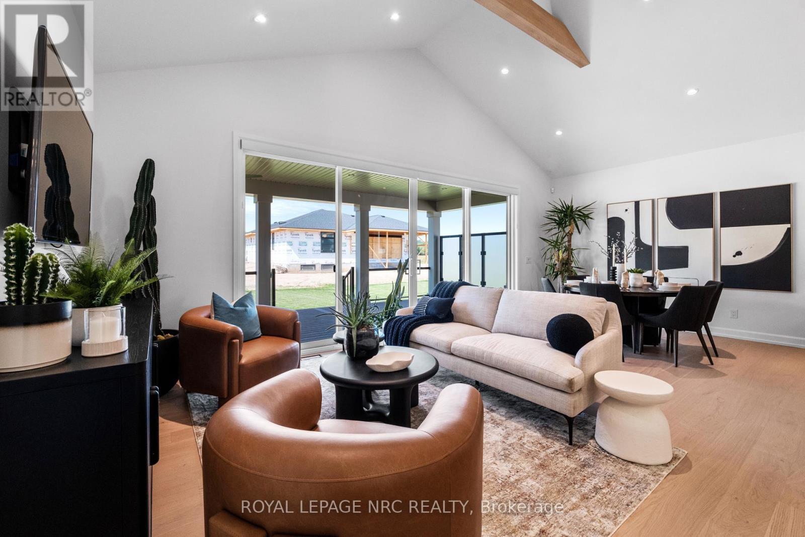 












4 PAGE STREET

,
Pelham (Fonthill),




Ontario
L3E0X3

