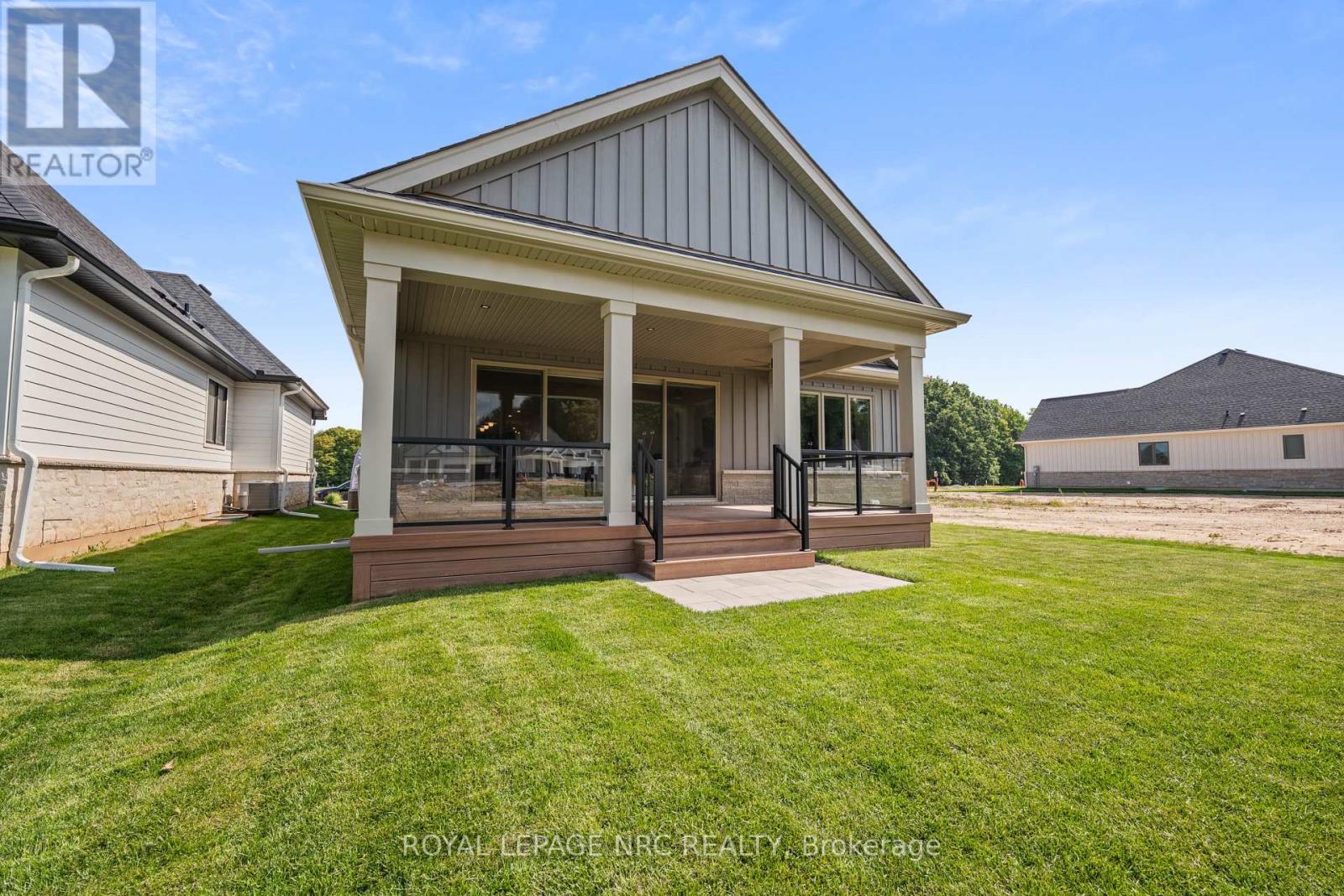 












4 PAGE STREET

,
Pelham (Fonthill),




Ontario
L3E0X3

