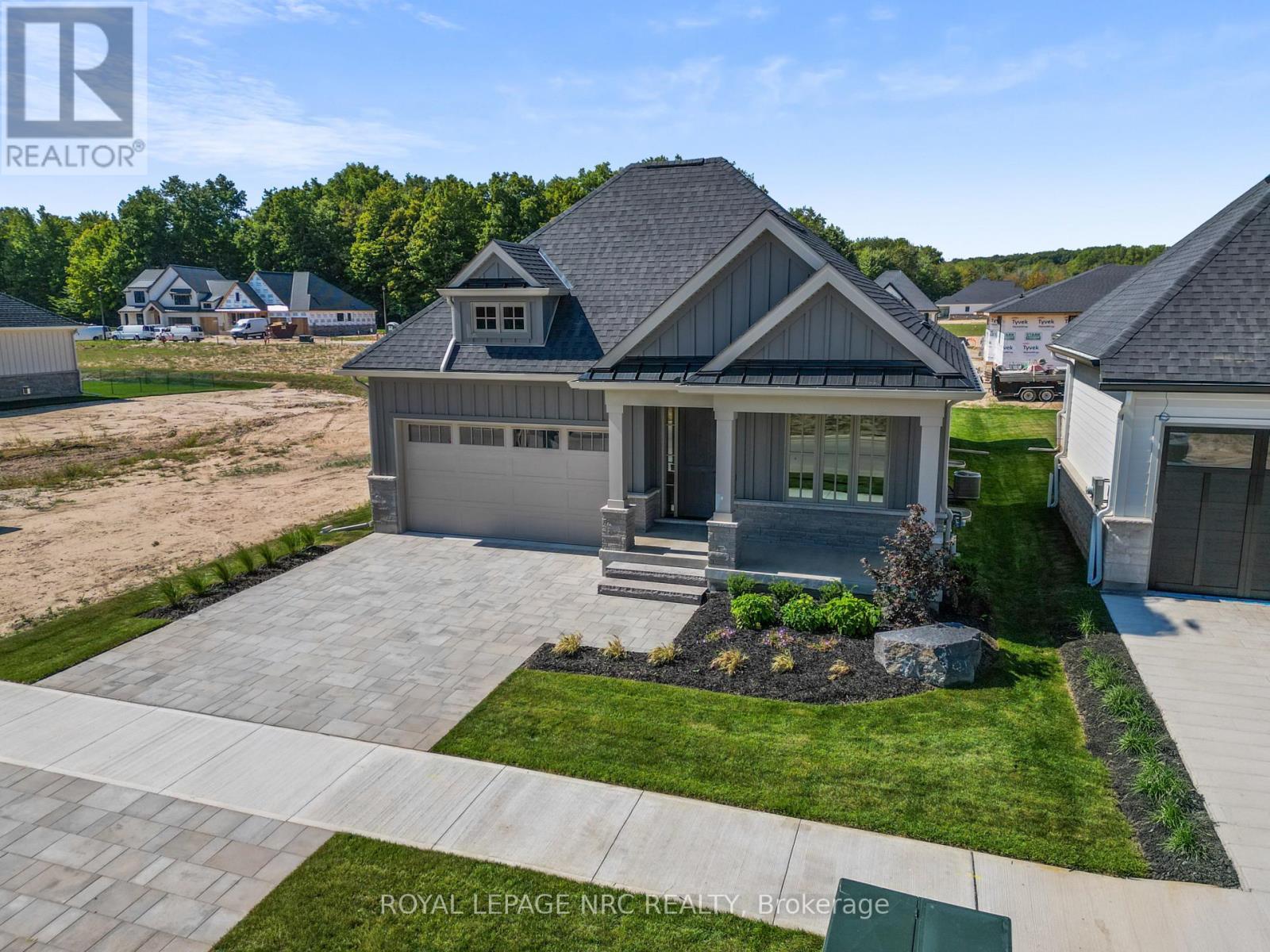 












4 PAGE STREET

,
Pelham (Fonthill),




Ontario
L3E0X3

