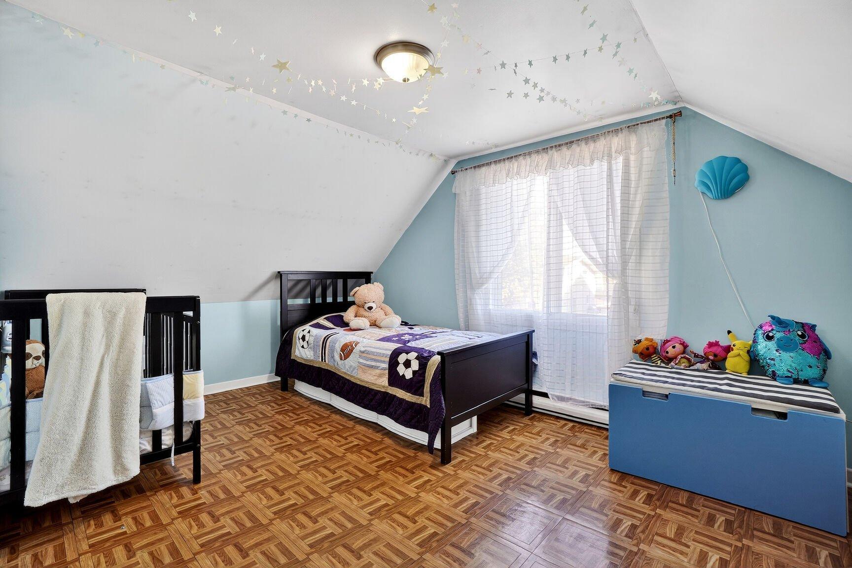 









502


Rue Lahaie

,
Laval (Pont-Viau),




QC
H7G3B9

