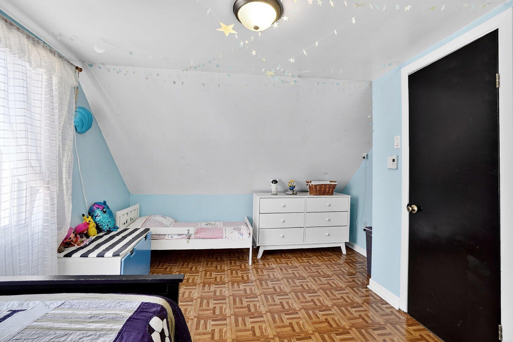 









502


Rue Lahaie

,
Laval (Pont-Viau),




QC
H7G3B9

