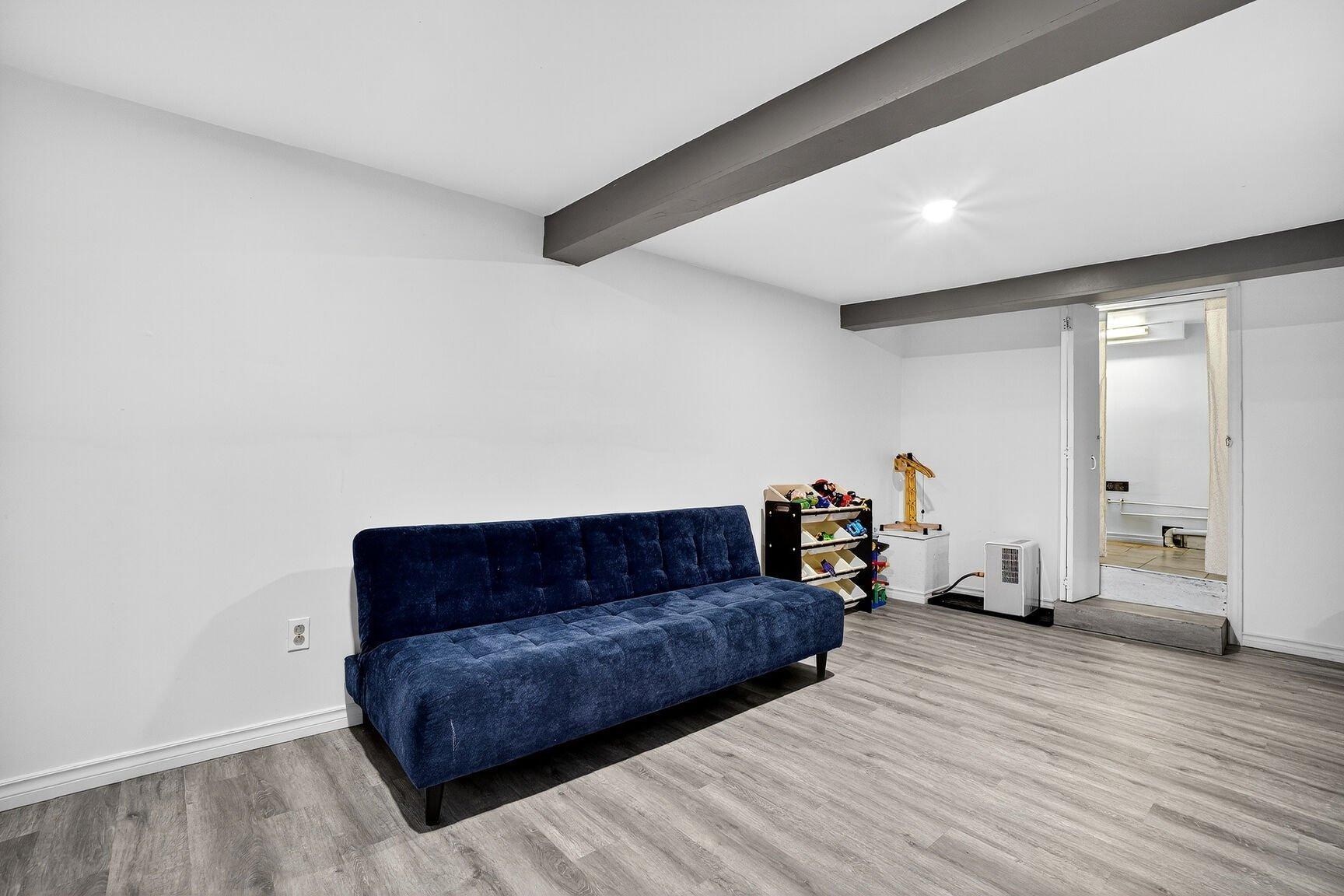 









502


Rue Lahaie

,
Laval (Pont-Viau),




QC
H7G3B9

