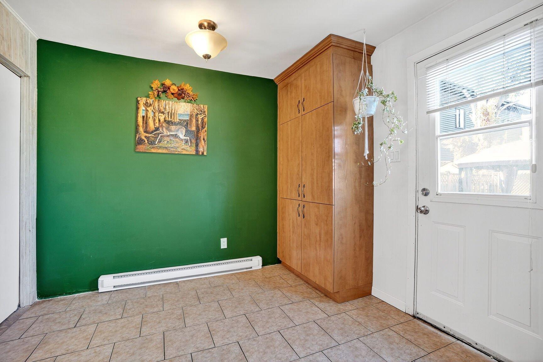 









502


Rue Lahaie

,
Laval (Pont-Viau),




QC
H7G3B9

