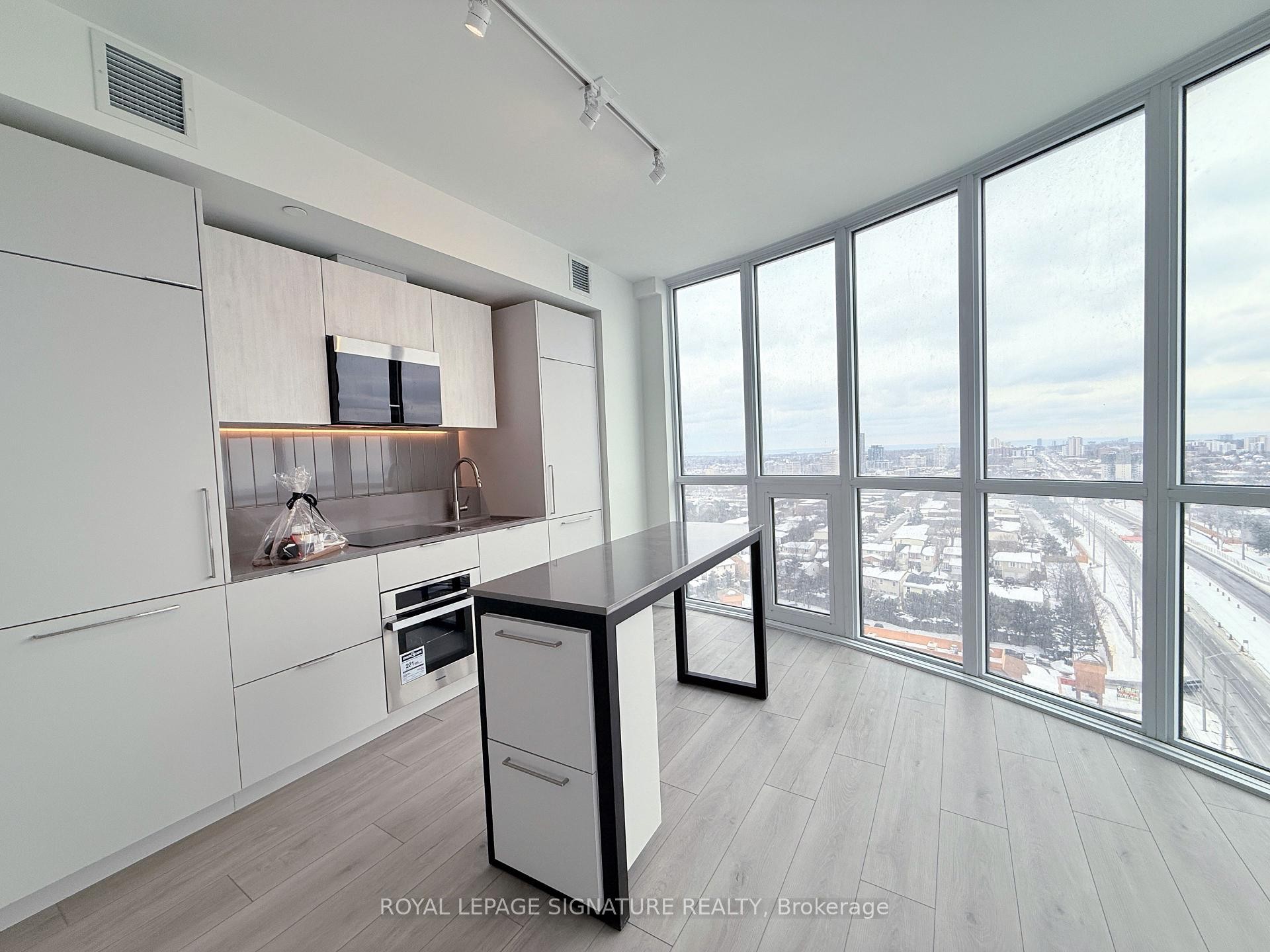 









1


Fairview

Road, 1311,
Mississauga,




ON
L5A 0B4

