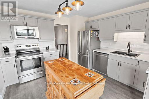 












81 COUNTY RD 42 ROAD

,
Trent Hills,




Ontario
K0L2V0

