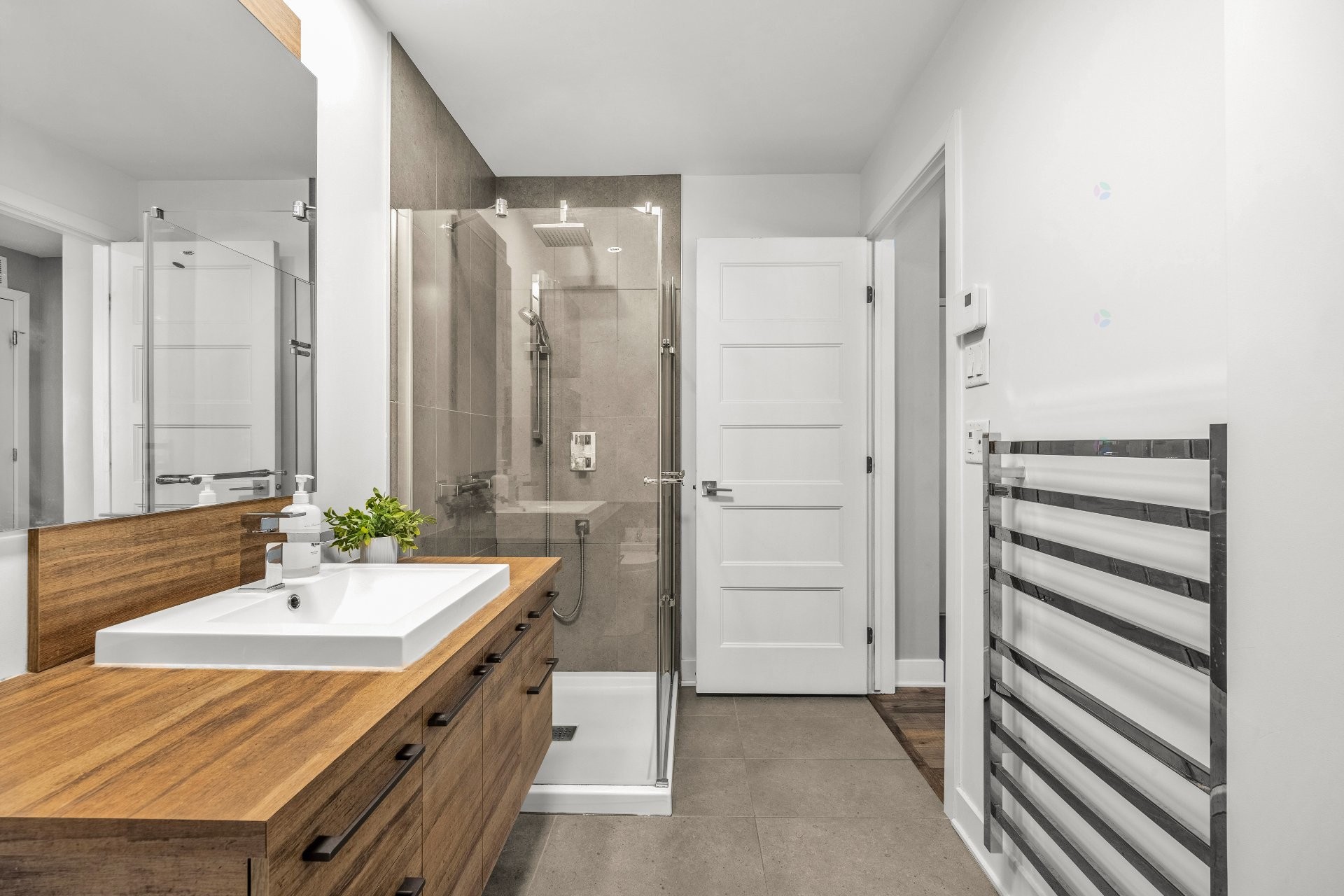









906


Av. Pierre-Dansereau

, 208,
Terrebonne (Terrebonne),




QC
J6Y0N3

