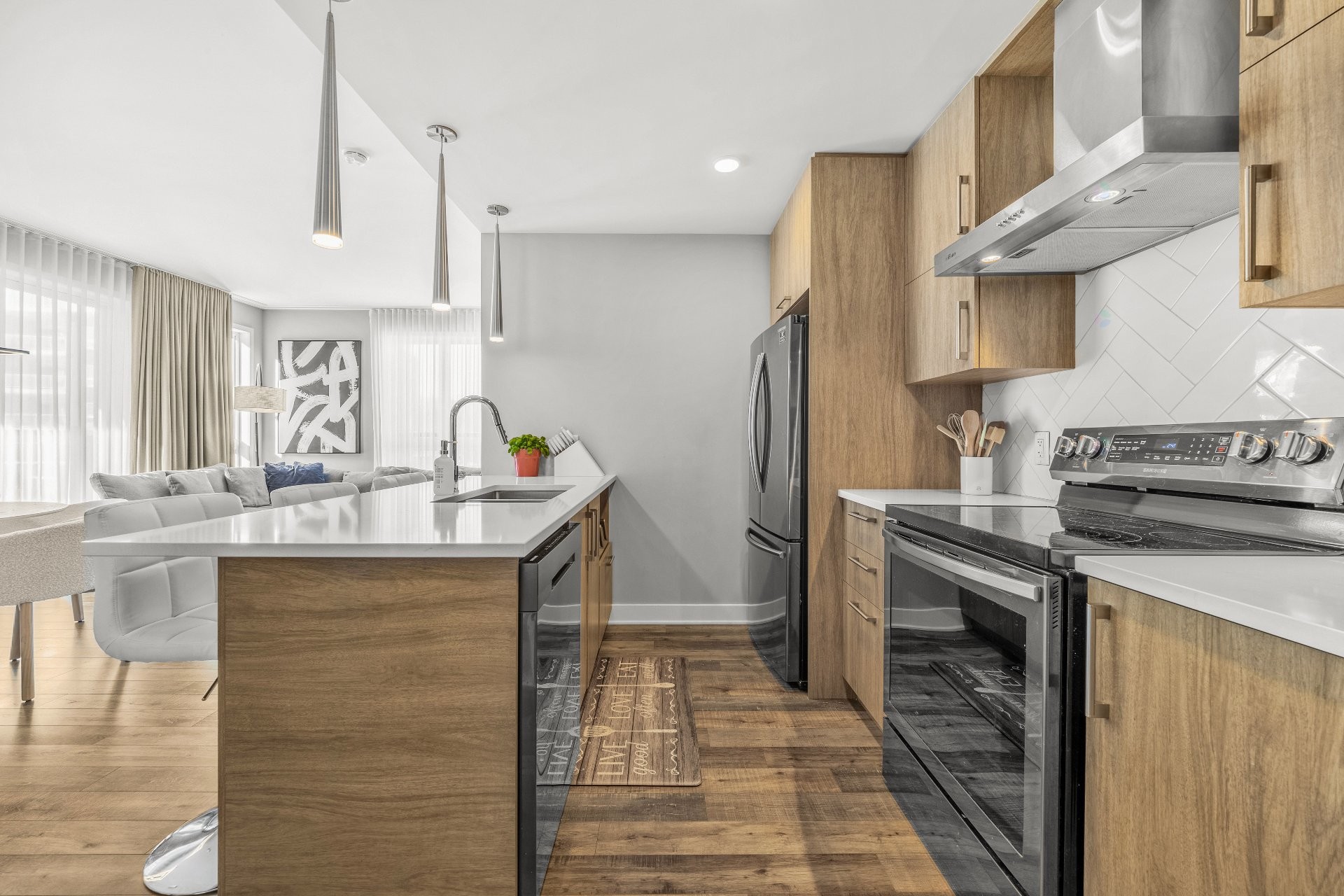 









906


Av. Pierre-Dansereau

, 208,
Terrebonne (Terrebonne),




QC
J6Y0N3

