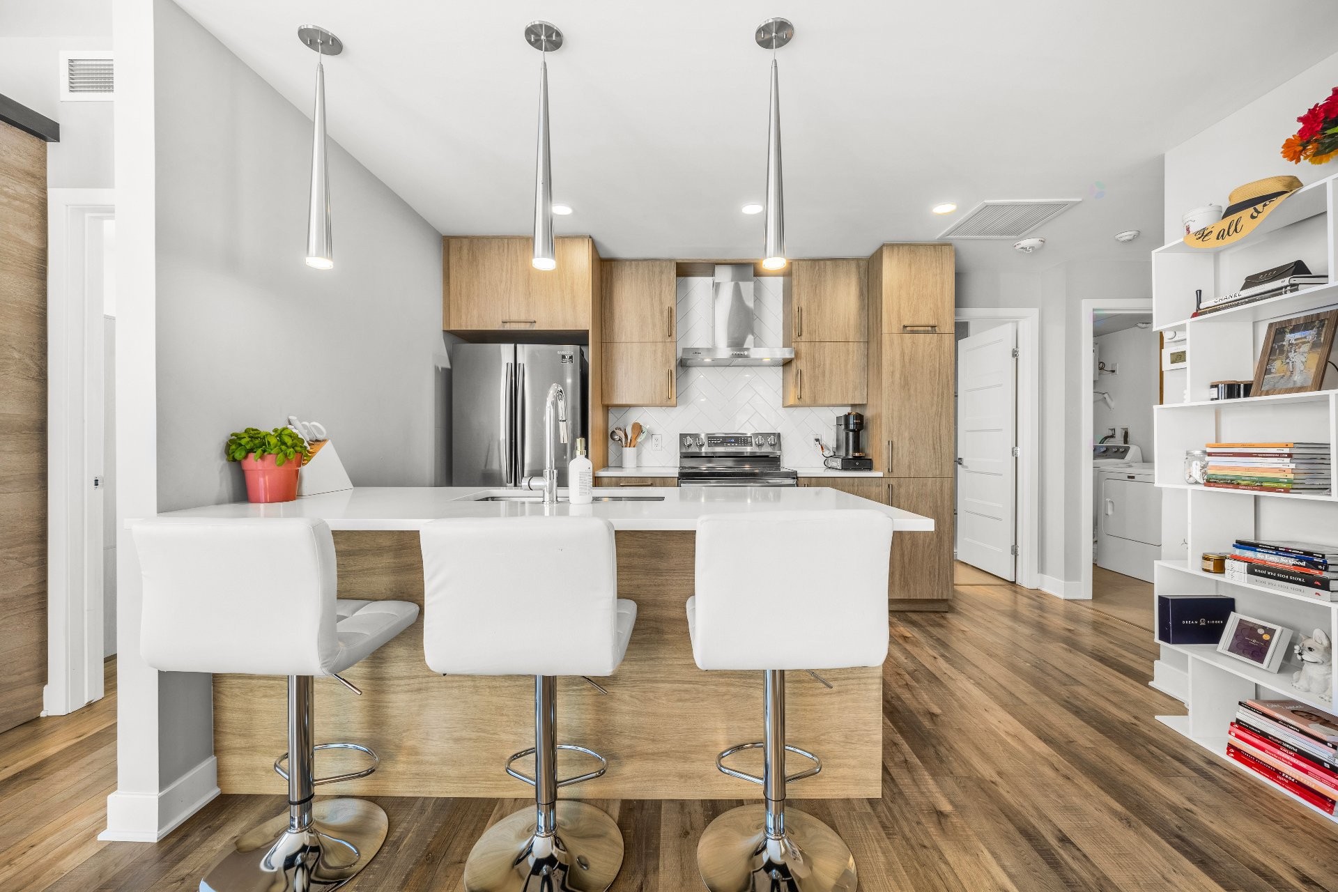 









906


Av. Pierre-Dansereau

, 208,
Terrebonne (Terrebonne),




QC
J6Y0N3

