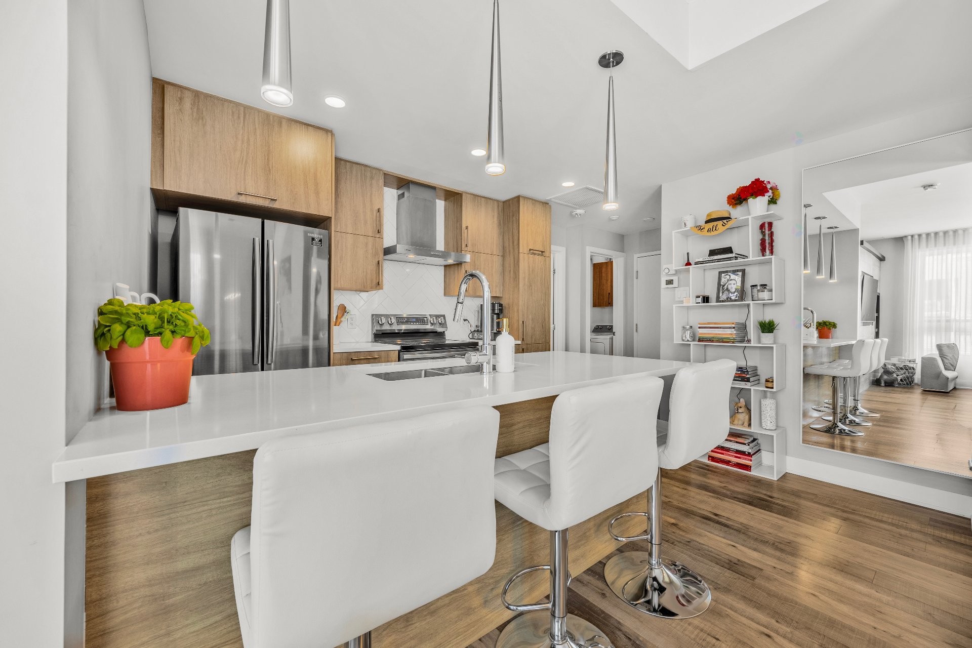 









906


Av. Pierre-Dansereau

, 208,
Terrebonne (Terrebonne),




QC
J6Y0N3

