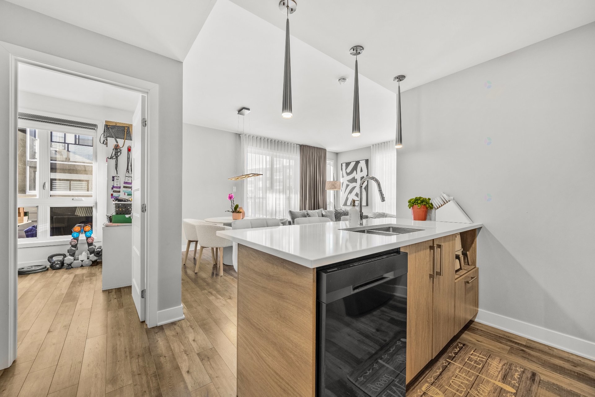 









906


Av. Pierre-Dansereau

, 208,
Terrebonne (Terrebonne),




QC
J6Y0N3

