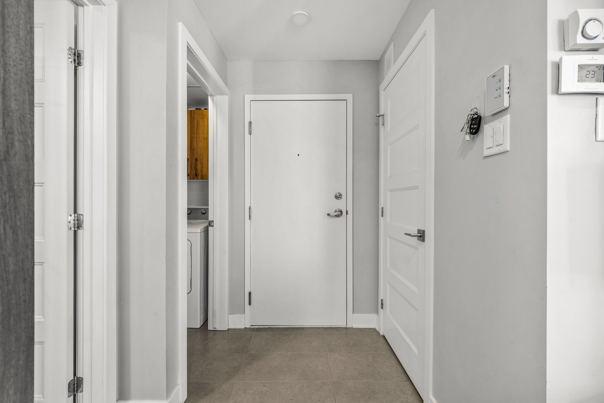 









906


Av. Pierre-Dansereau

, 208,
Terrebonne (Terrebonne),




QC
J6Y0N3

