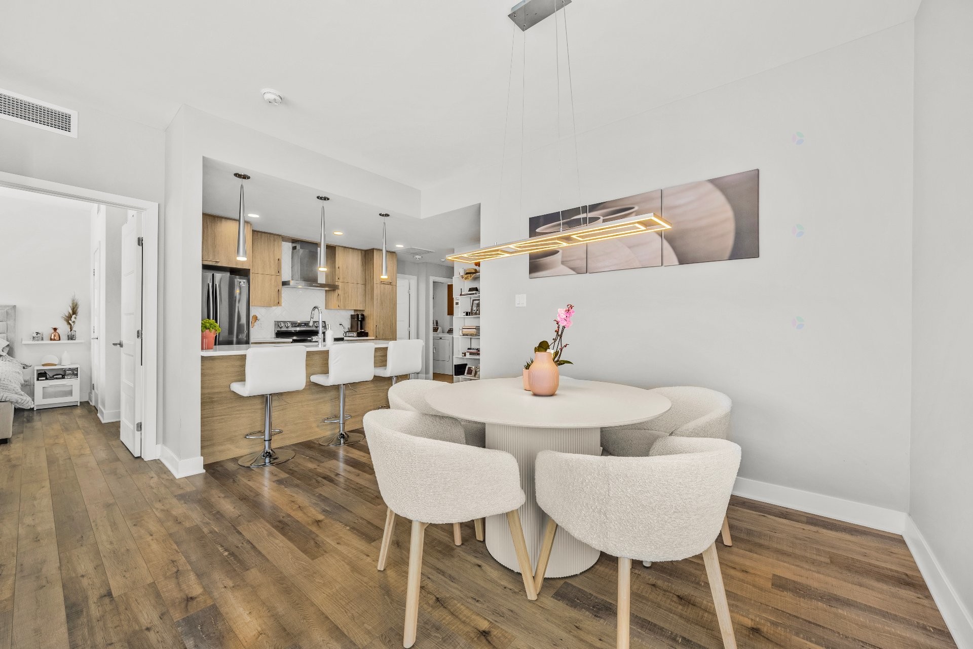 









906


Av. Pierre-Dansereau

, 208,
Terrebonne (Terrebonne),




QC
J6Y0N3

