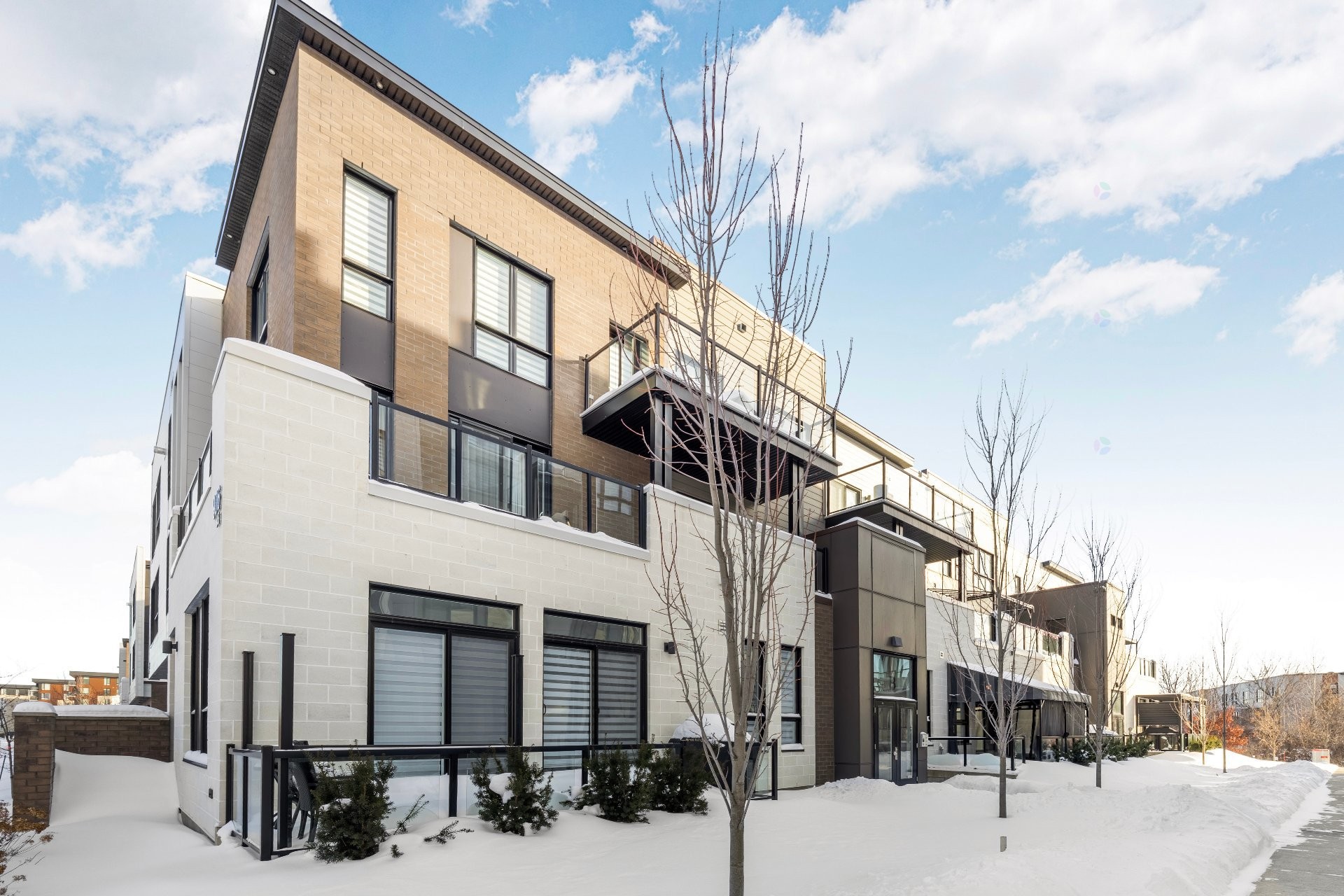 









906


Av. Pierre-Dansereau

, 208,
Terrebonne (Terrebonne),




QC
J6Y0N3


