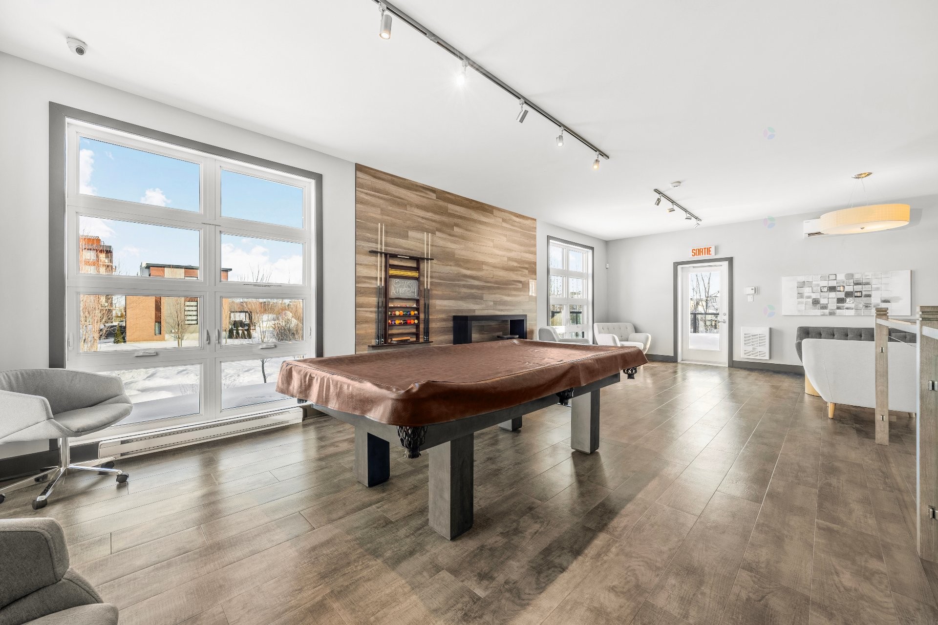 









906


Av. Pierre-Dansereau

, 208,
Terrebonne (Terrebonne),




QC
J6Y0N3


