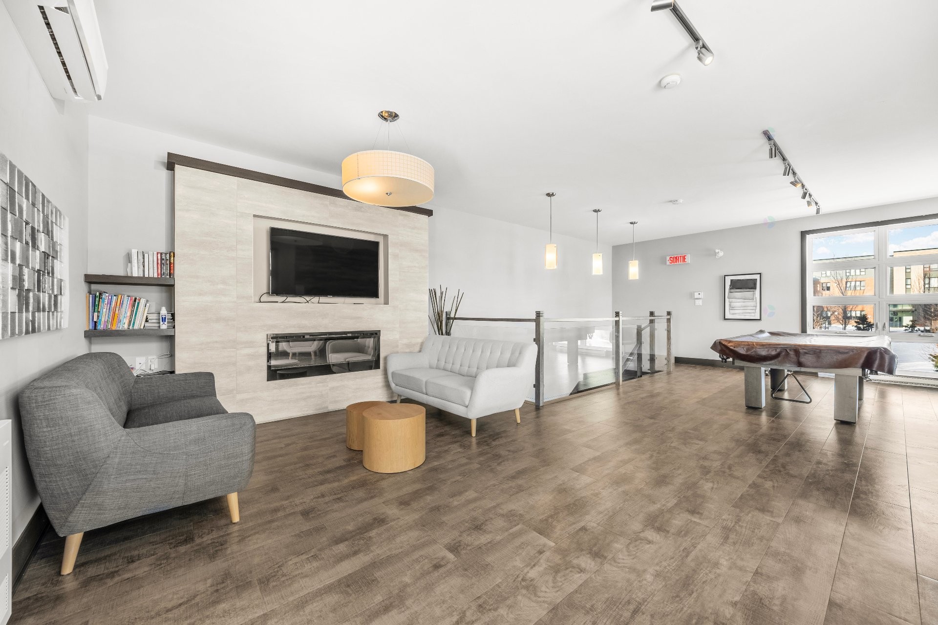 









906


Av. Pierre-Dansereau

, 208,
Terrebonne (Terrebonne),




QC
J6Y0N3

